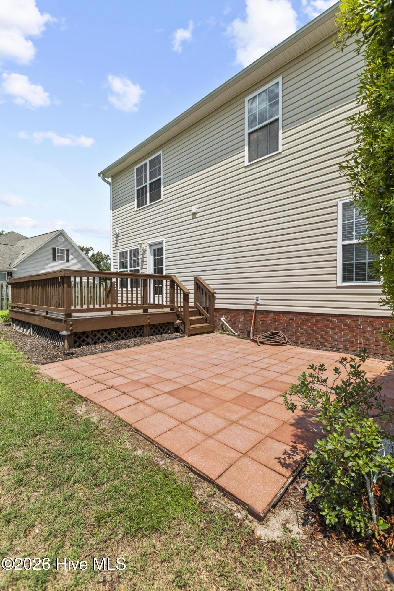 227 S River Drive Property Photo 43