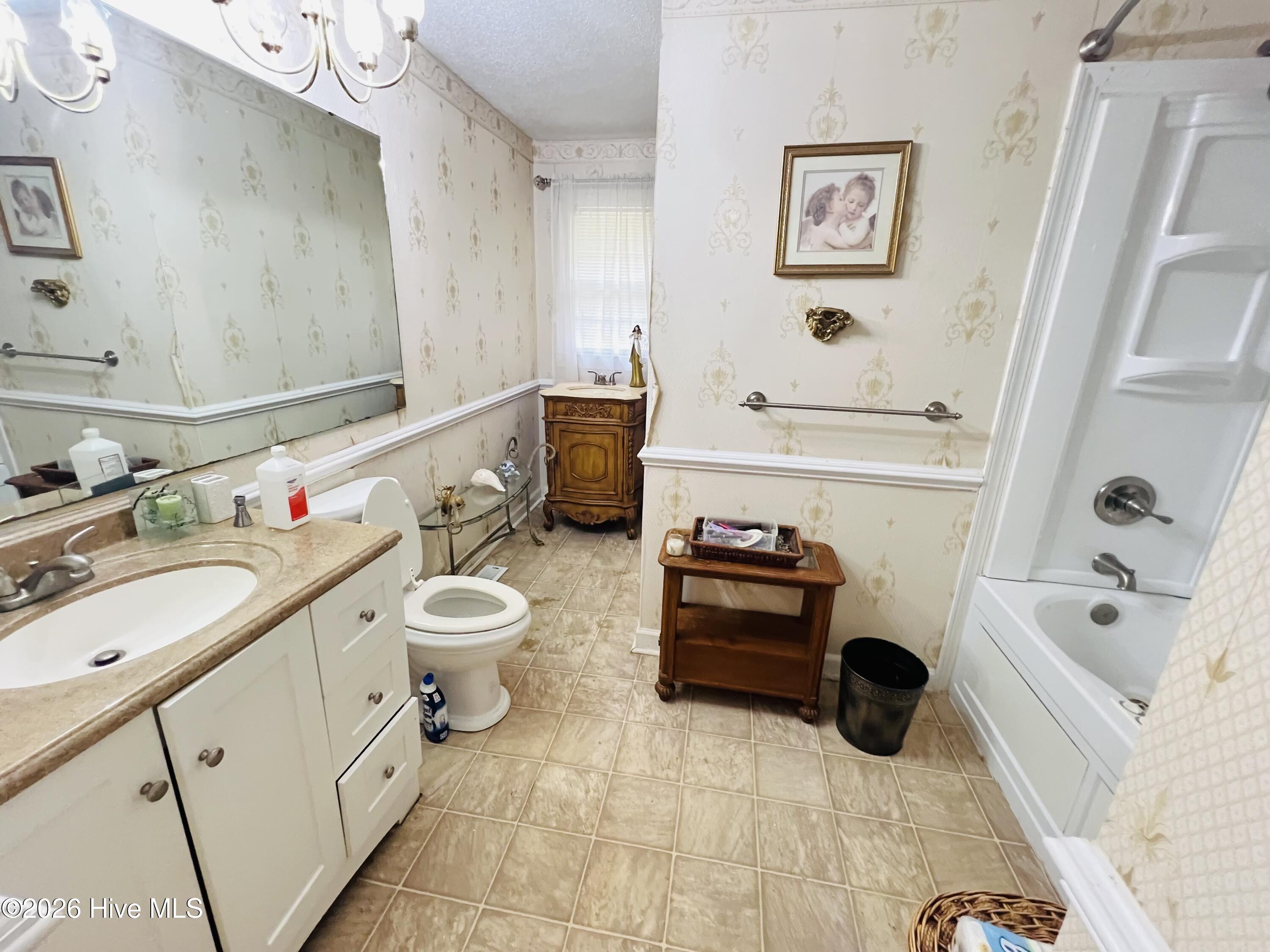 105 Country Club Circle Property Photo 8
