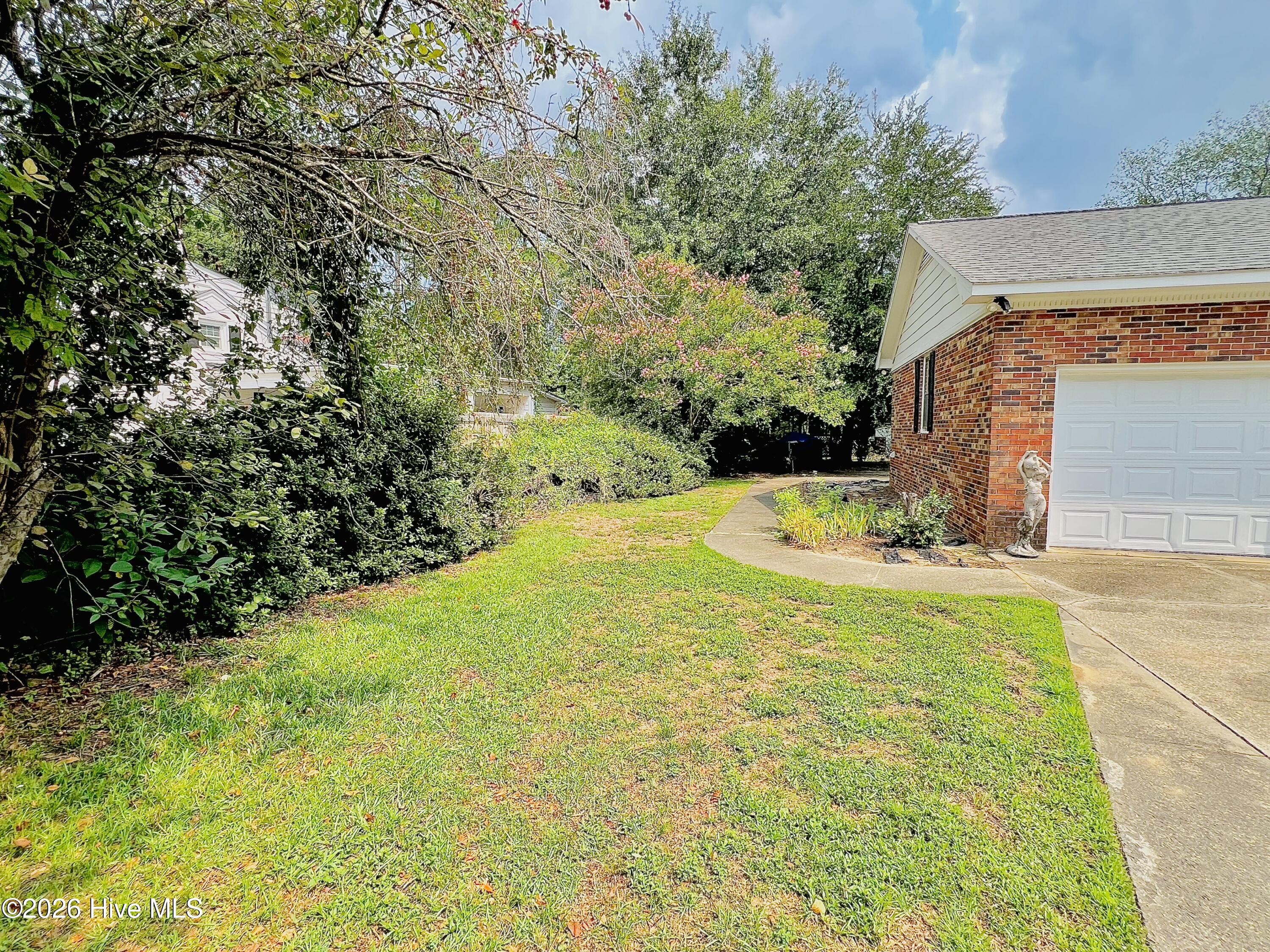 105 Country Club Circle Property Photo 13
