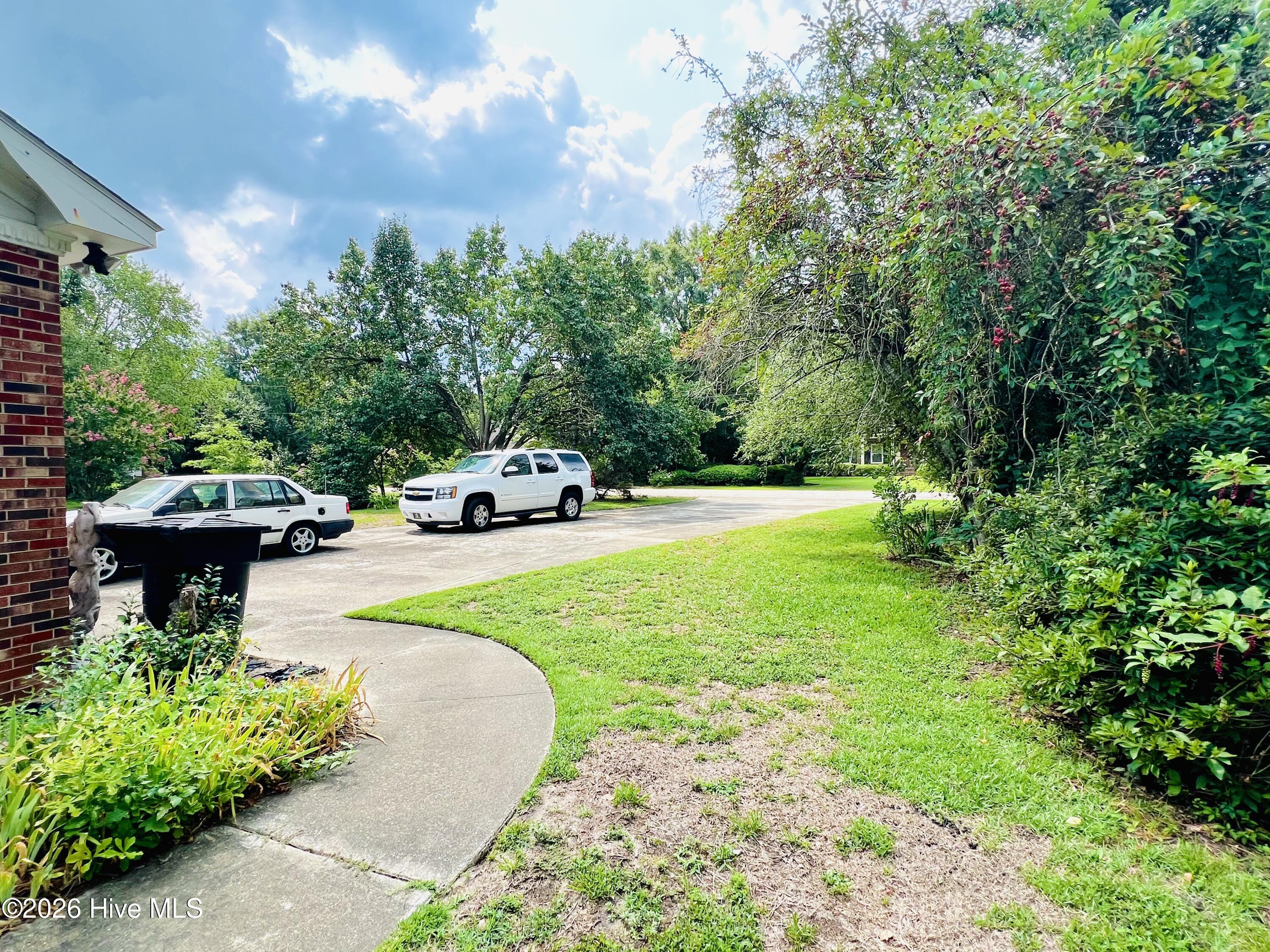 105 Country Club Circle Property Photo 18