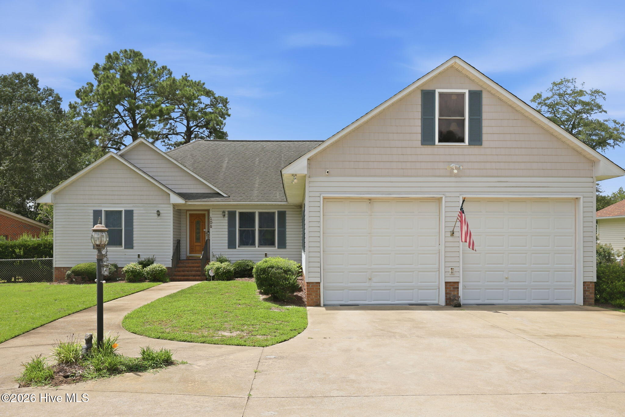 108 Arbor Drive Property Photo 2
