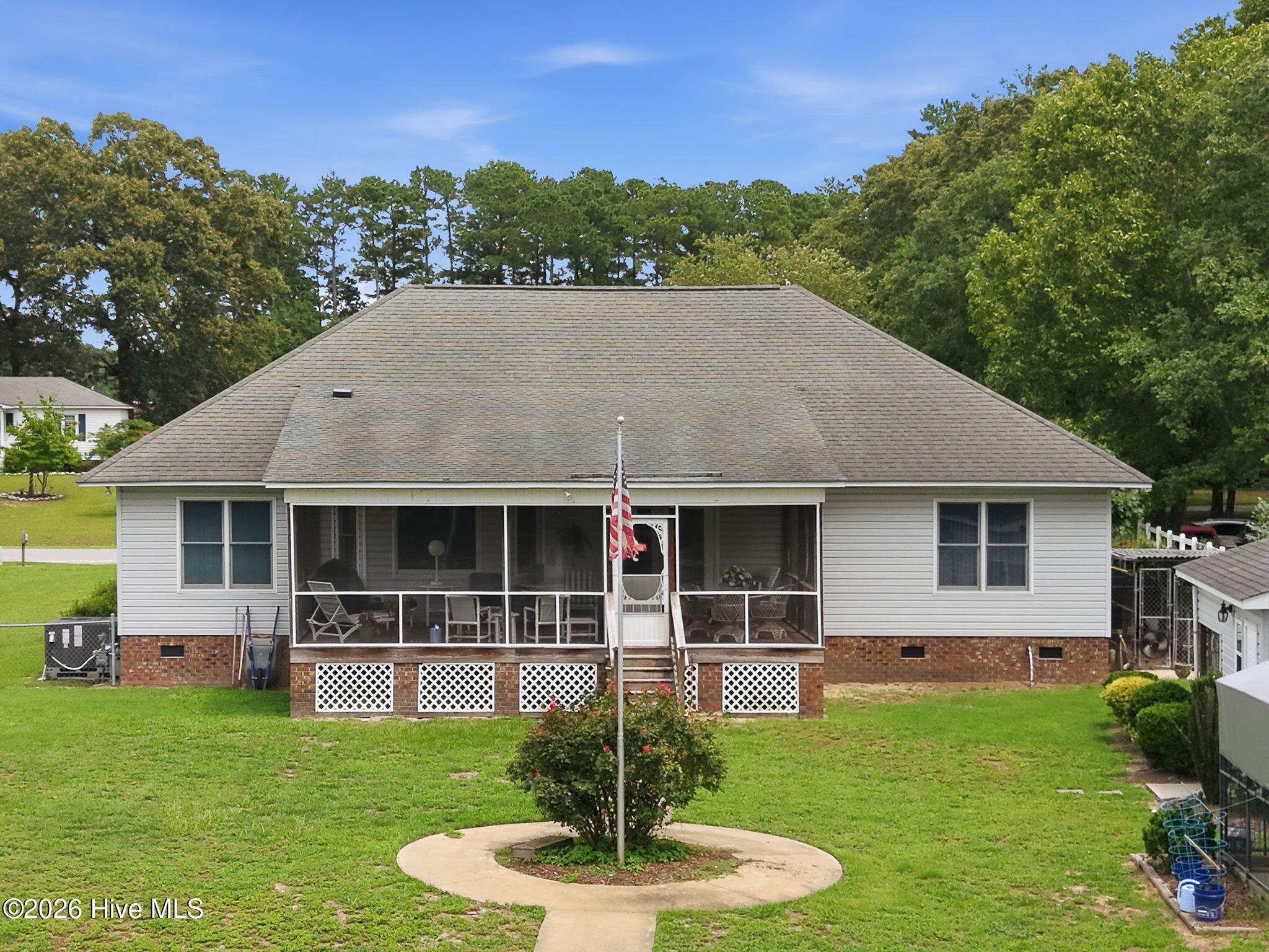 108 Arbor Drive Property Photo 4
