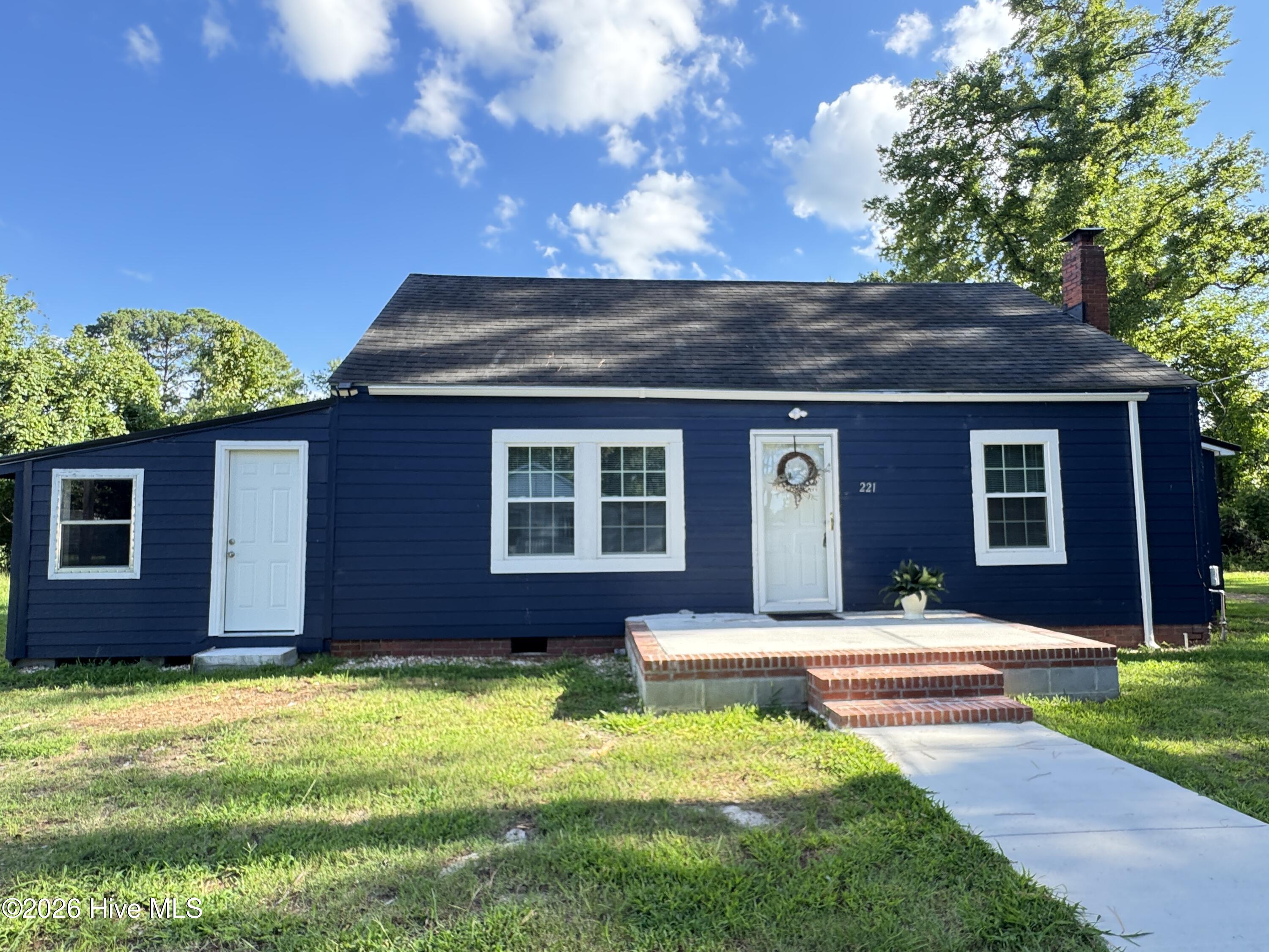 221 Adamsville Court Property Photo 14