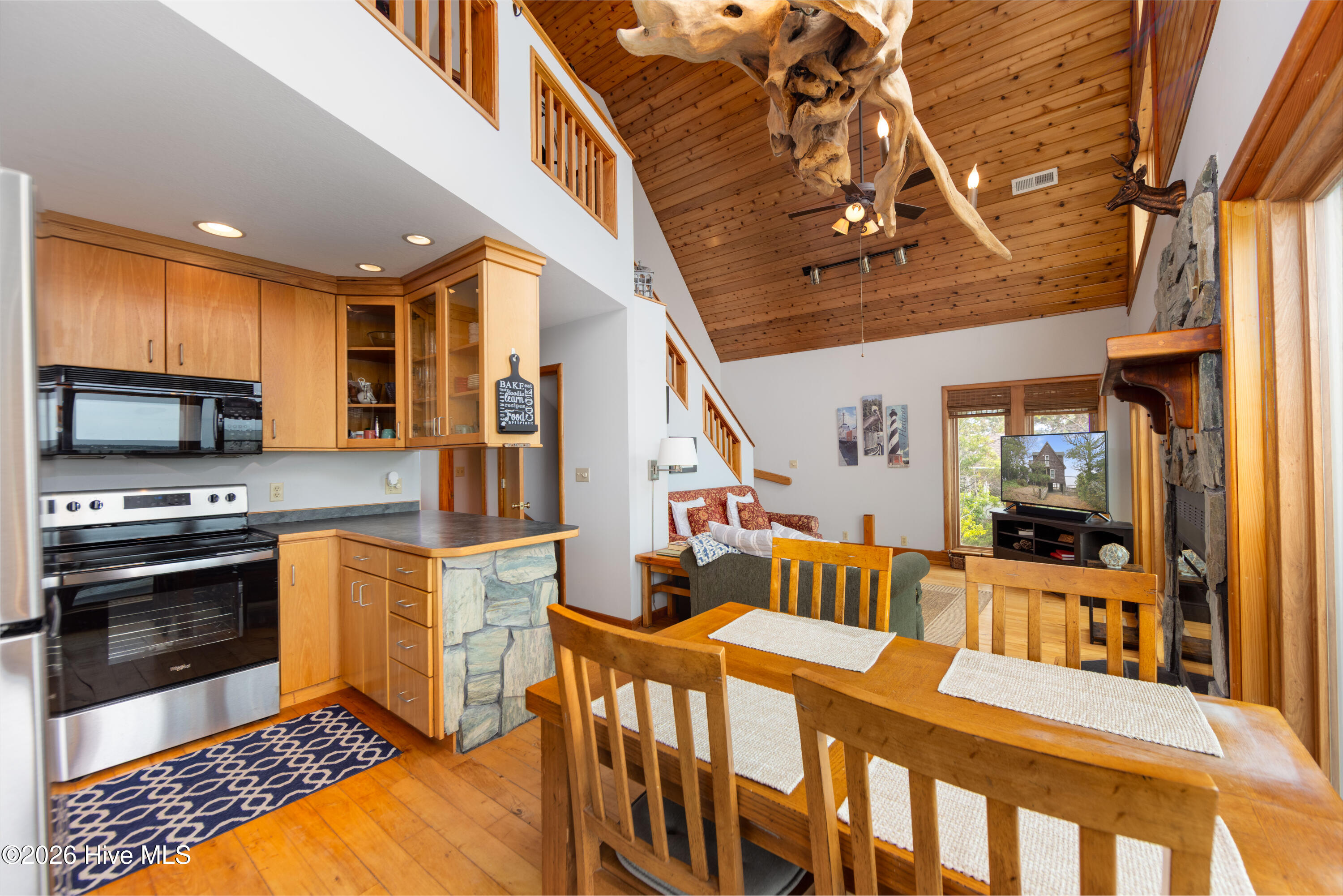 103 Sir John White Court Property Photo 11