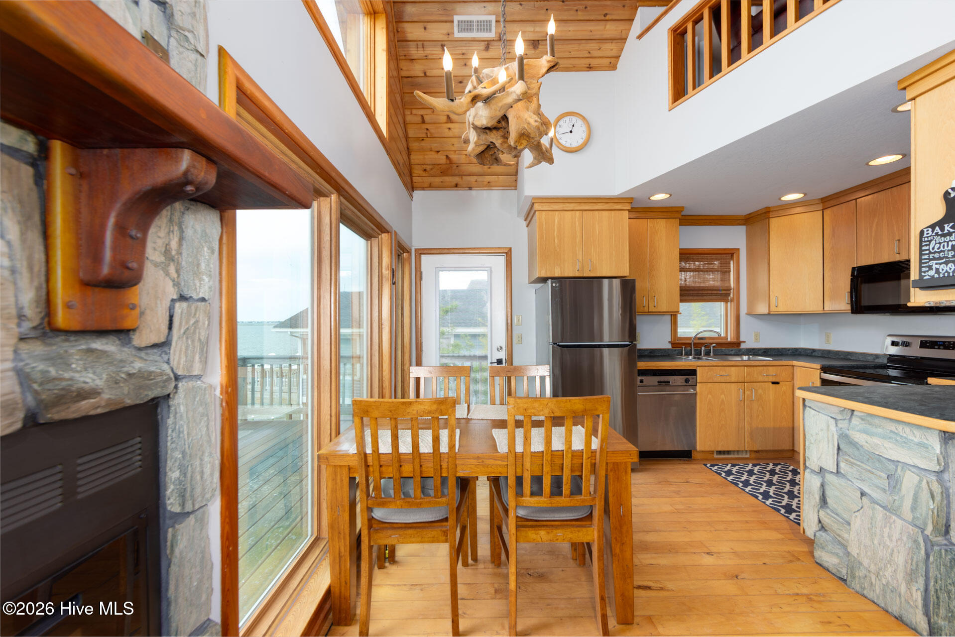 103 Sir John White Court Property Photo 13