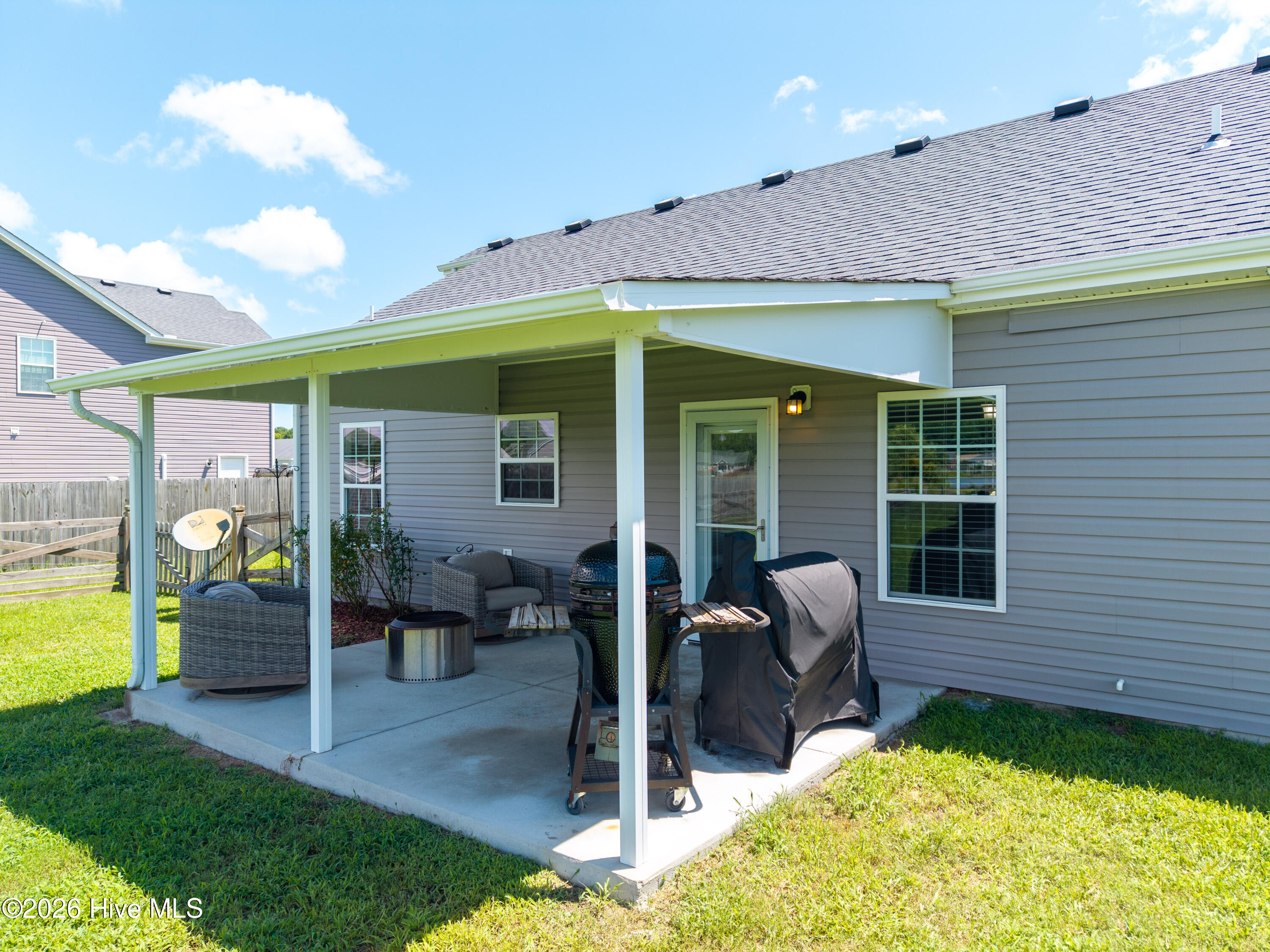 173 Laurel Woods Way Property Photo 6