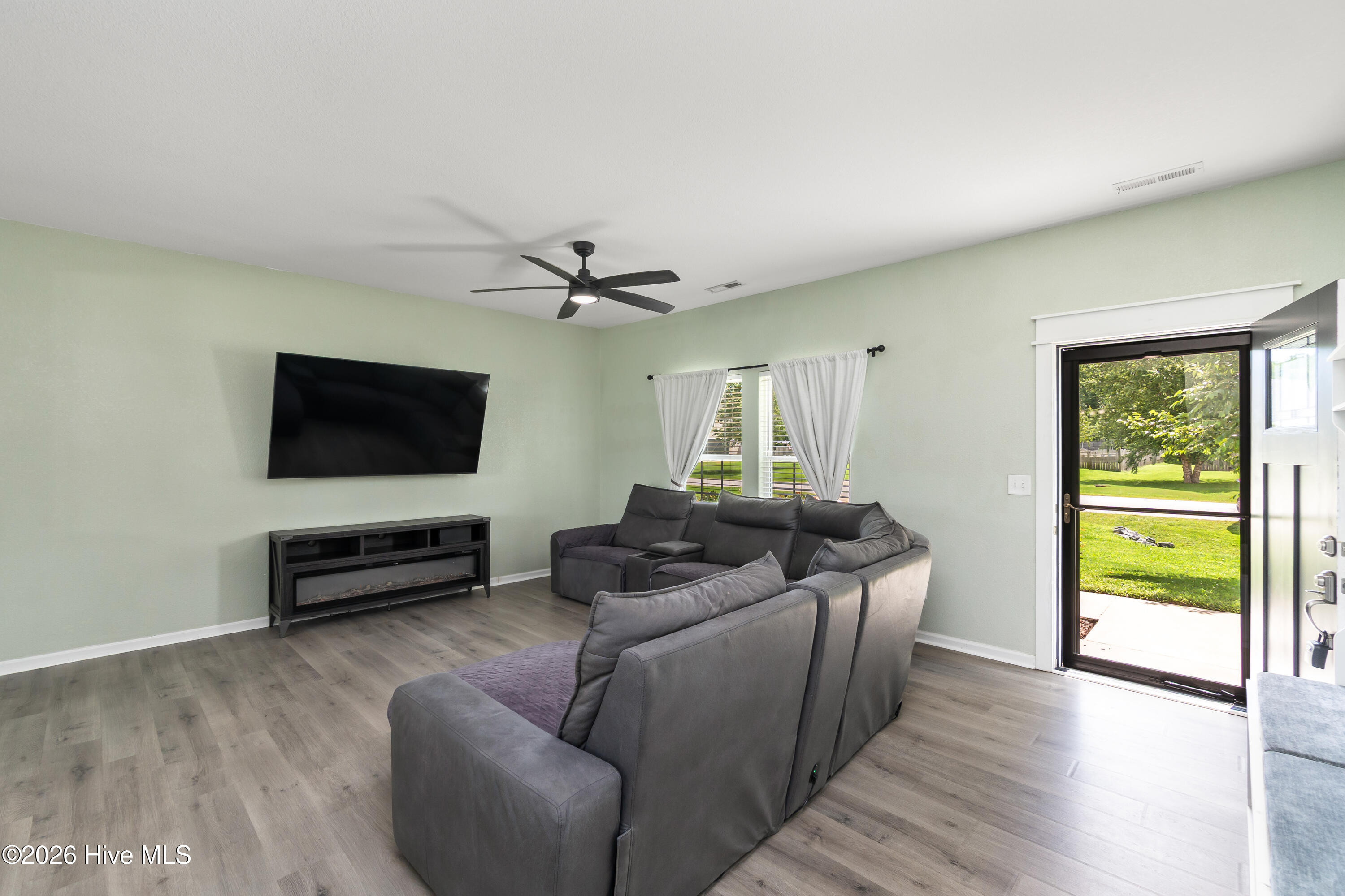 173 Laurel Woods Way Property Photo 15