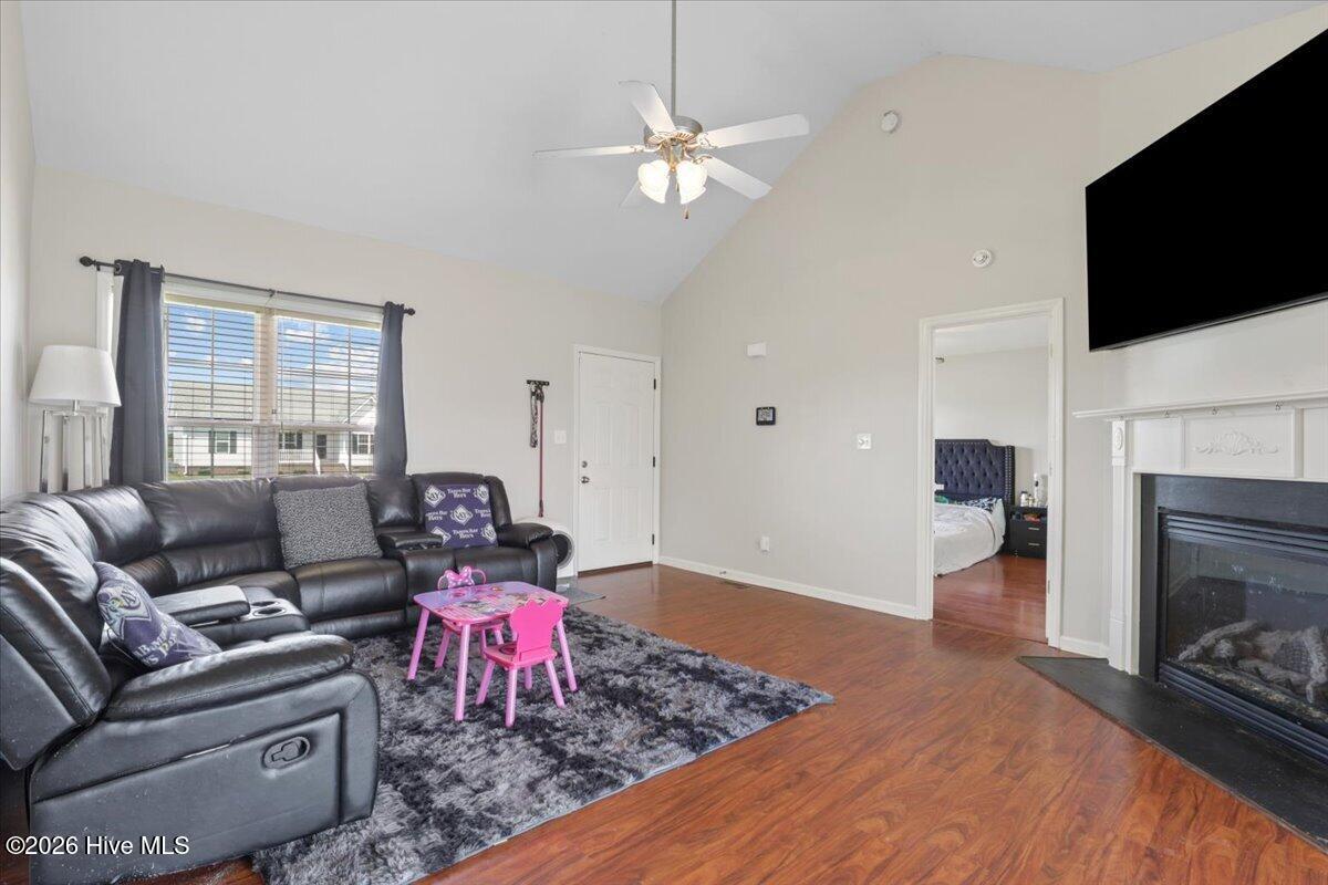 200 Labrador Court Property Photo 3