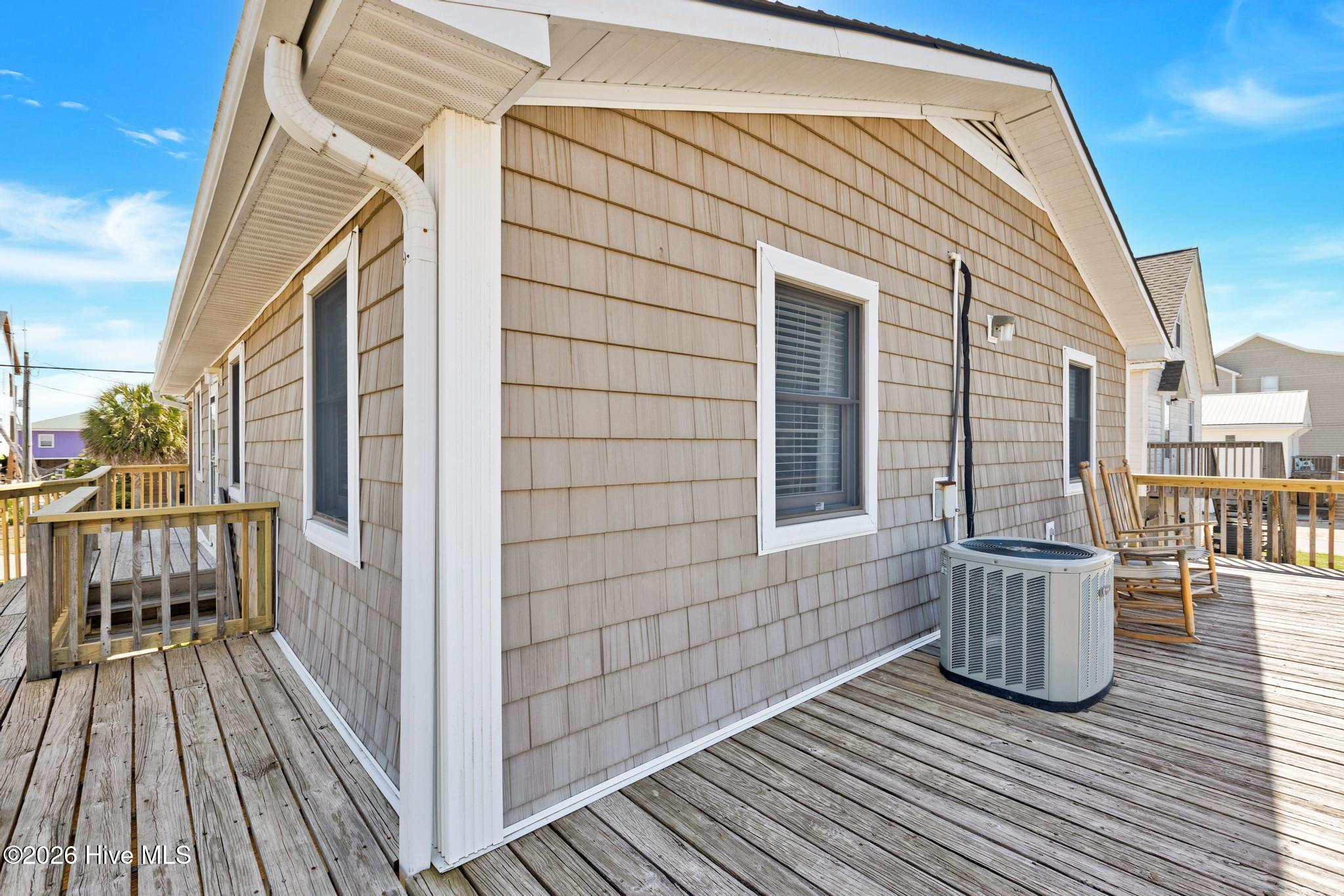 1303 N Topsail Drive Property Photo 10