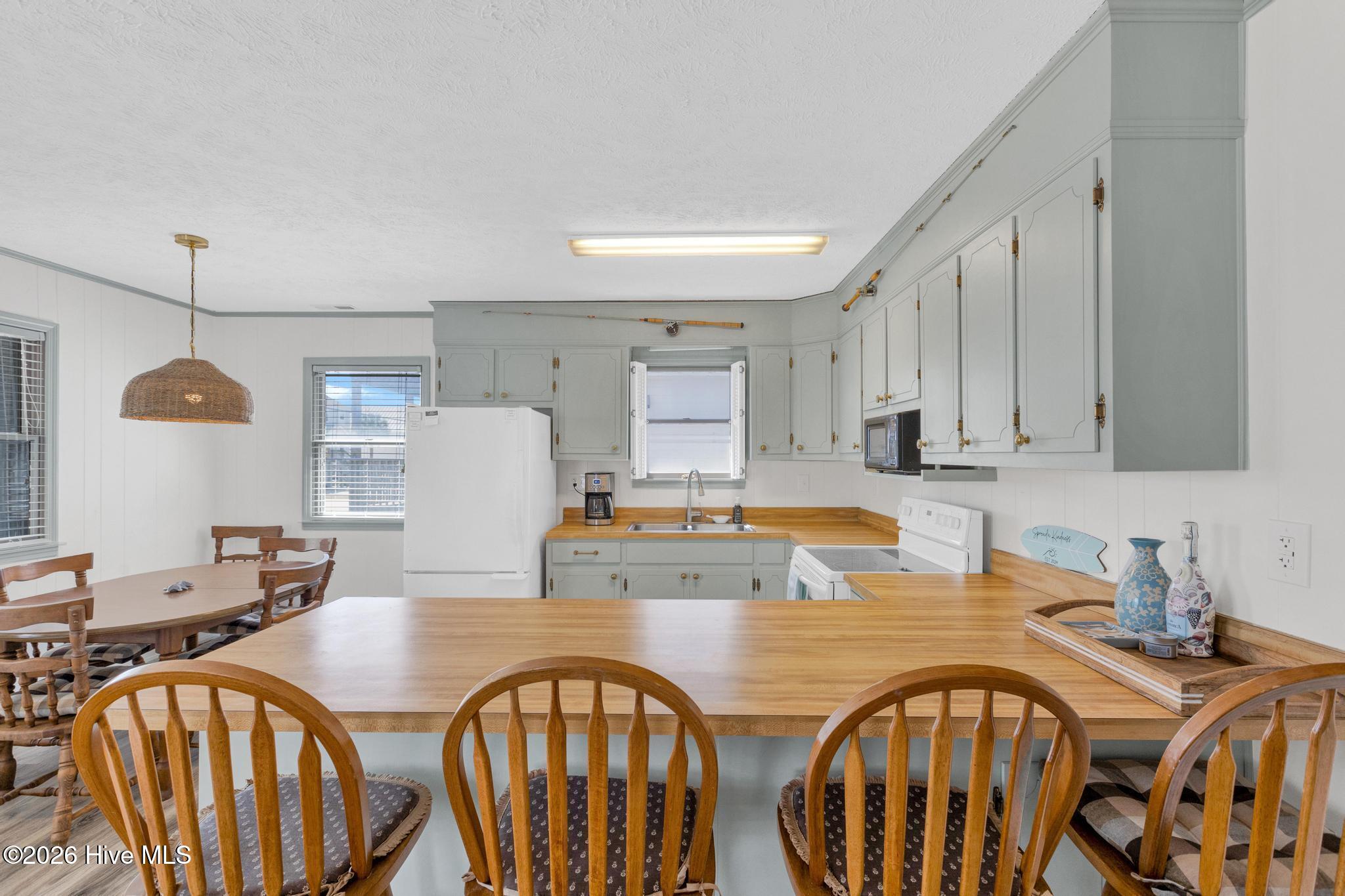 1303 N Topsail Drive Property Photo 15