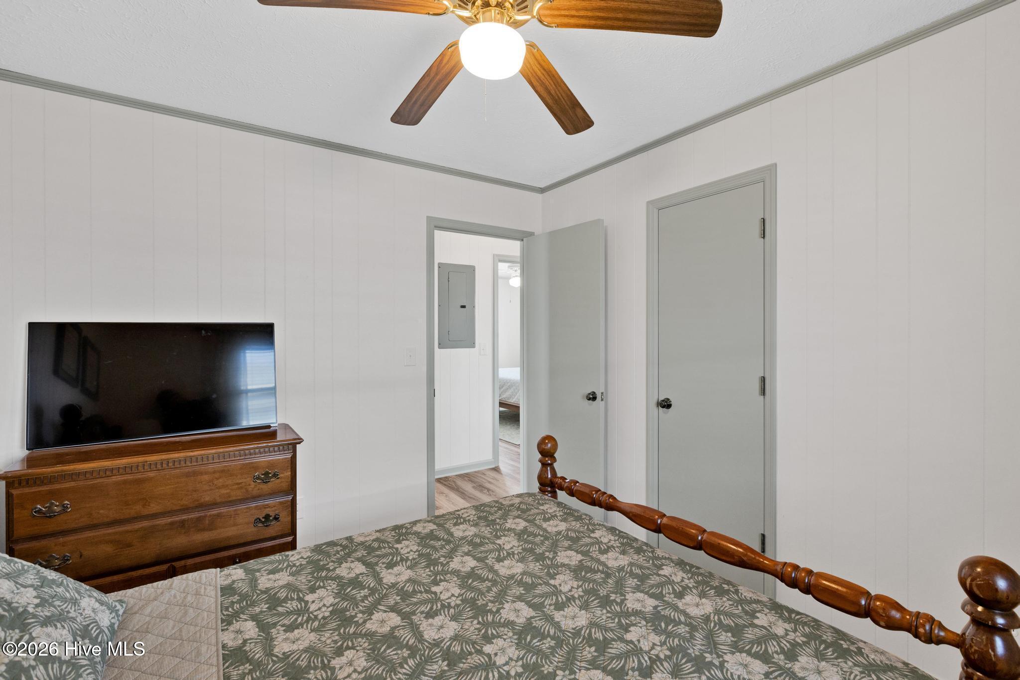 1303 N Topsail Drive Property Photo 21