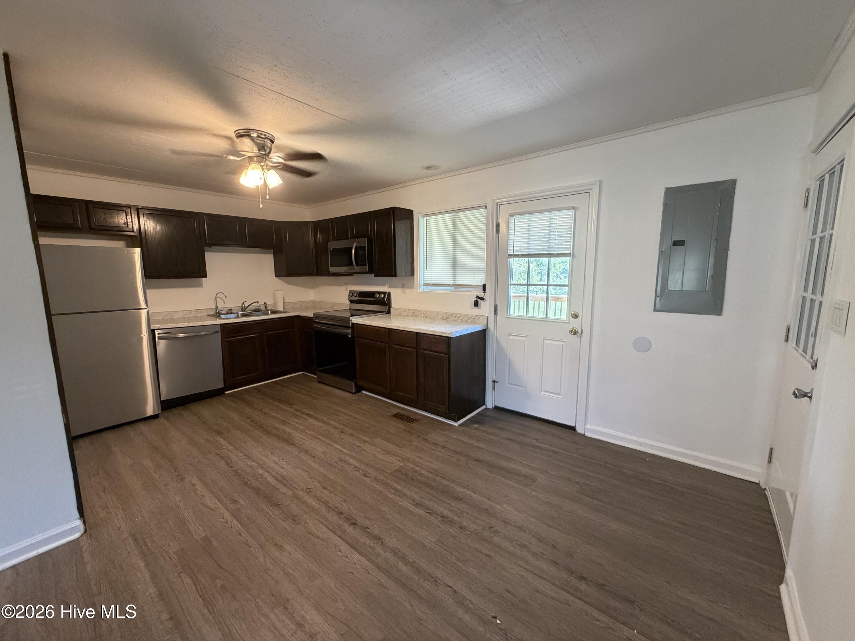 130 Freshwater Drive Property Photo 11