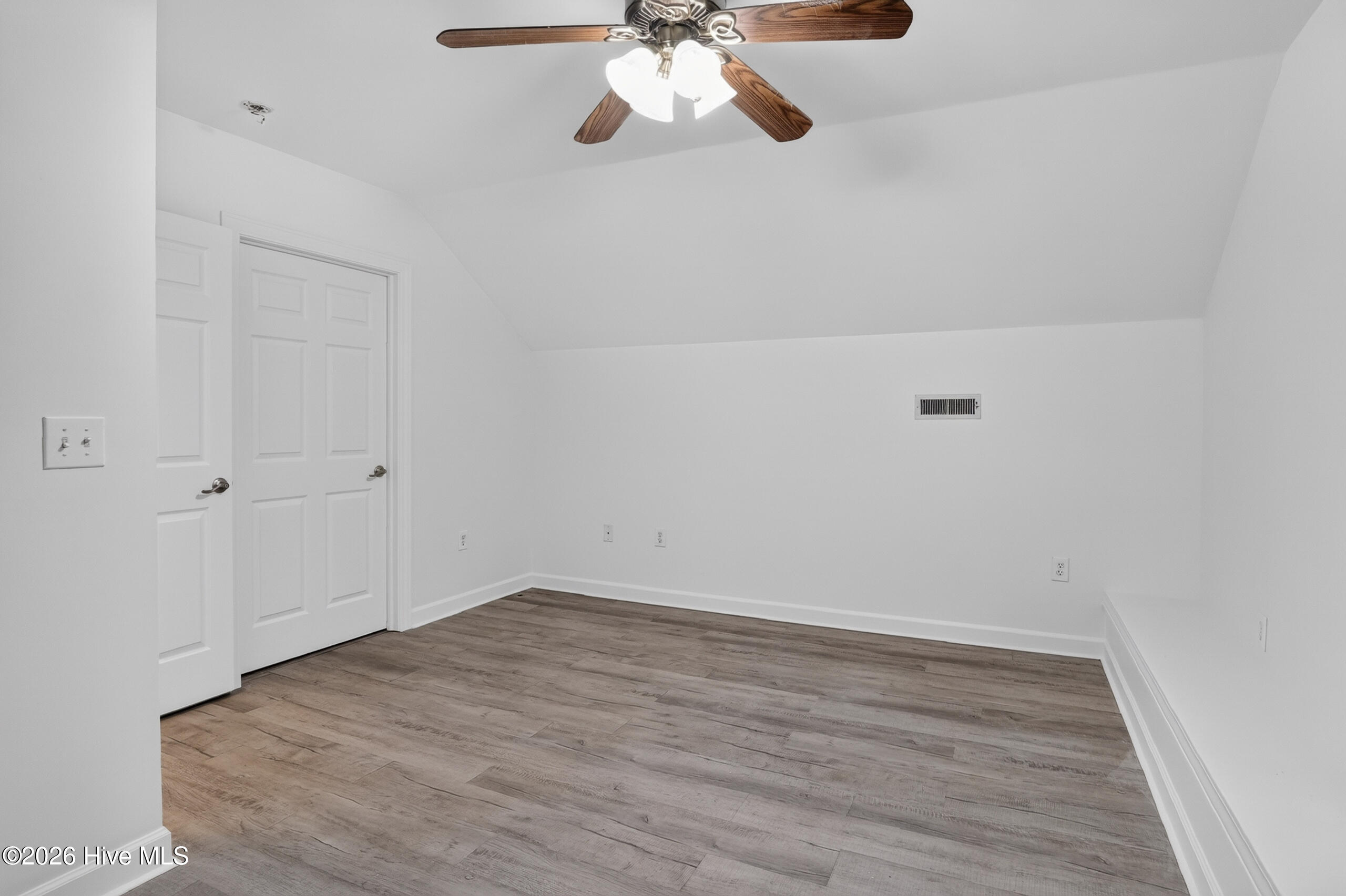 357 Seeview Lane Property Photo 11