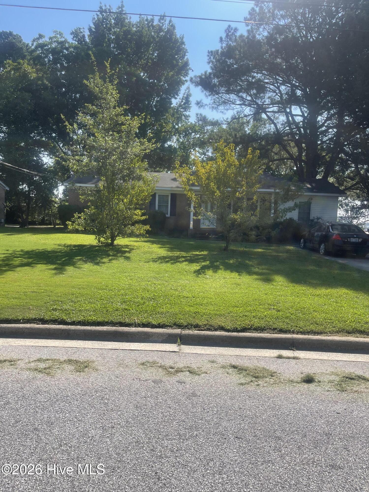 2573 Rosewood Drive Property Photo 2
