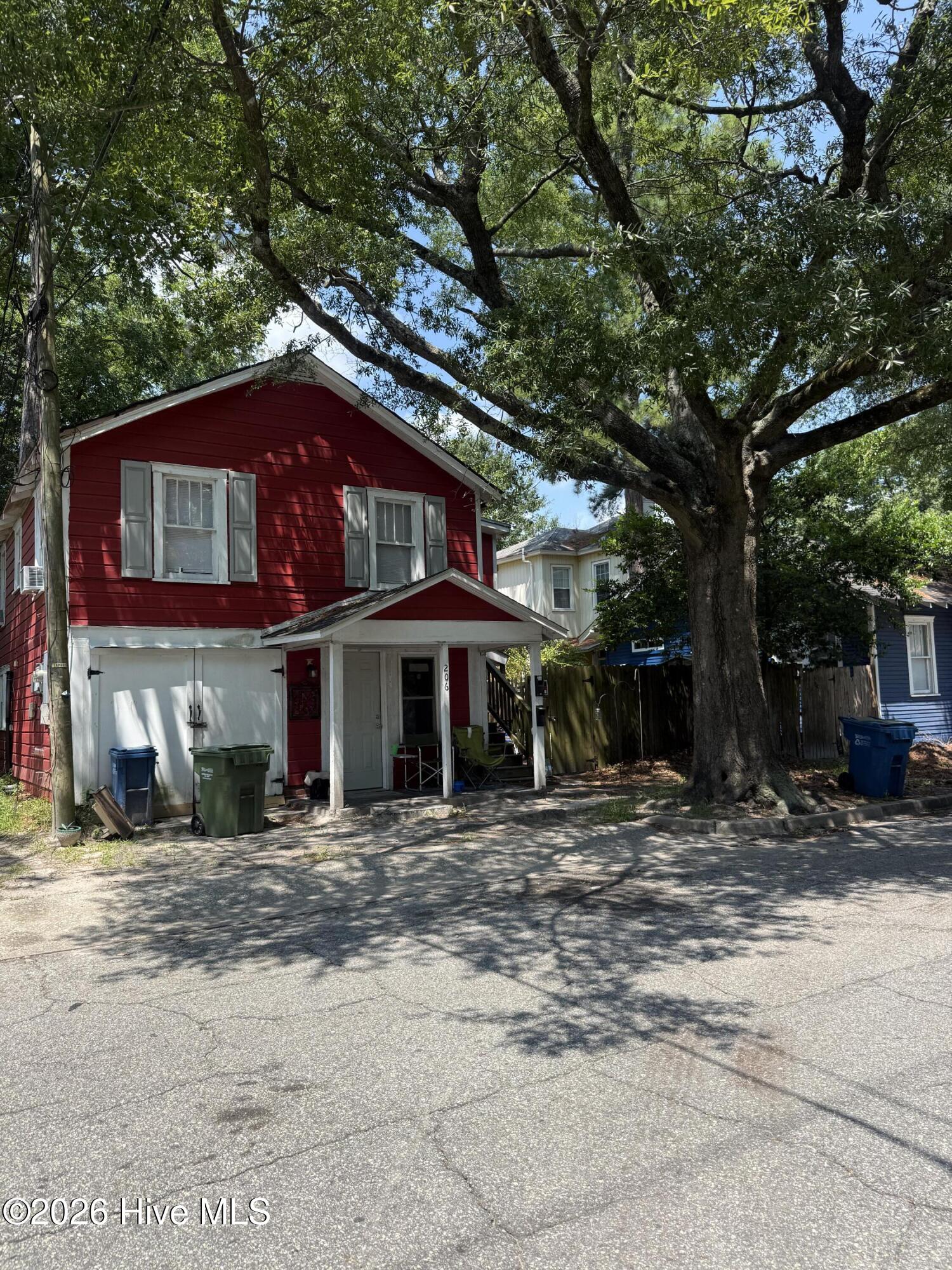 1920 Pender Avenue Property Photo 3