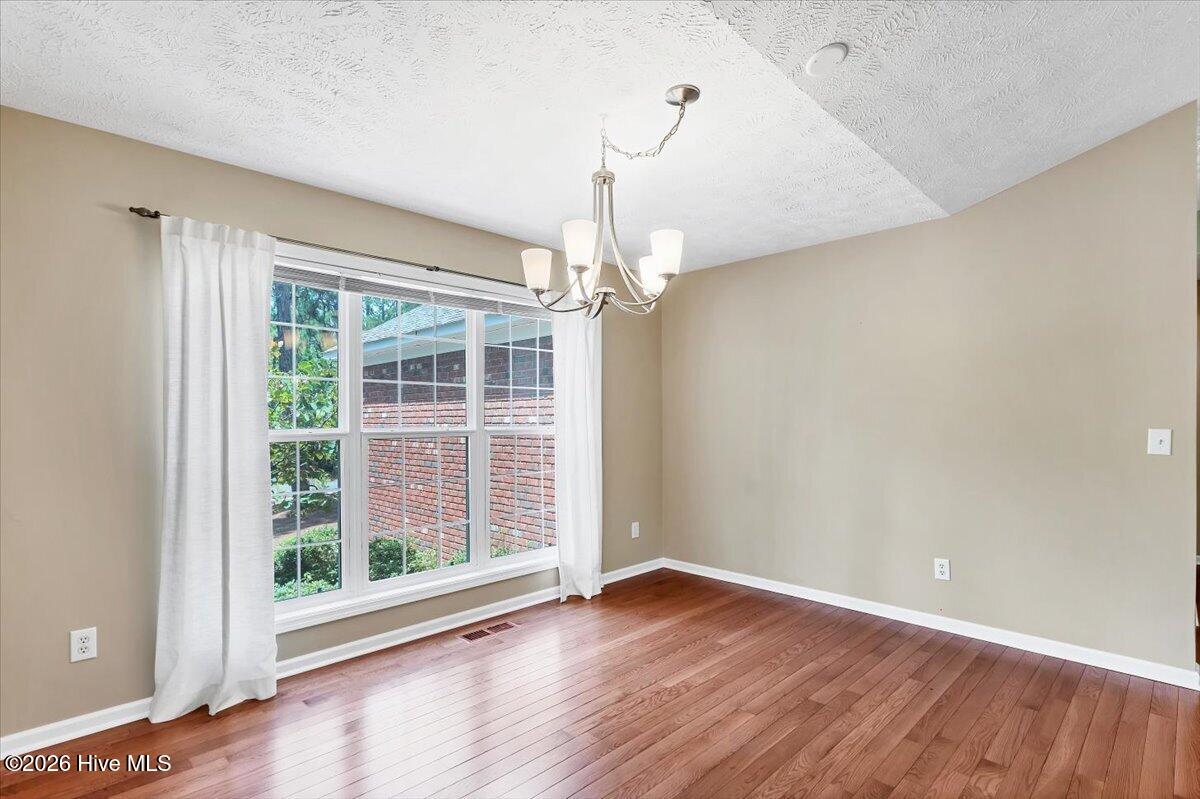 3 Oak Tree Lane Property Photo 6