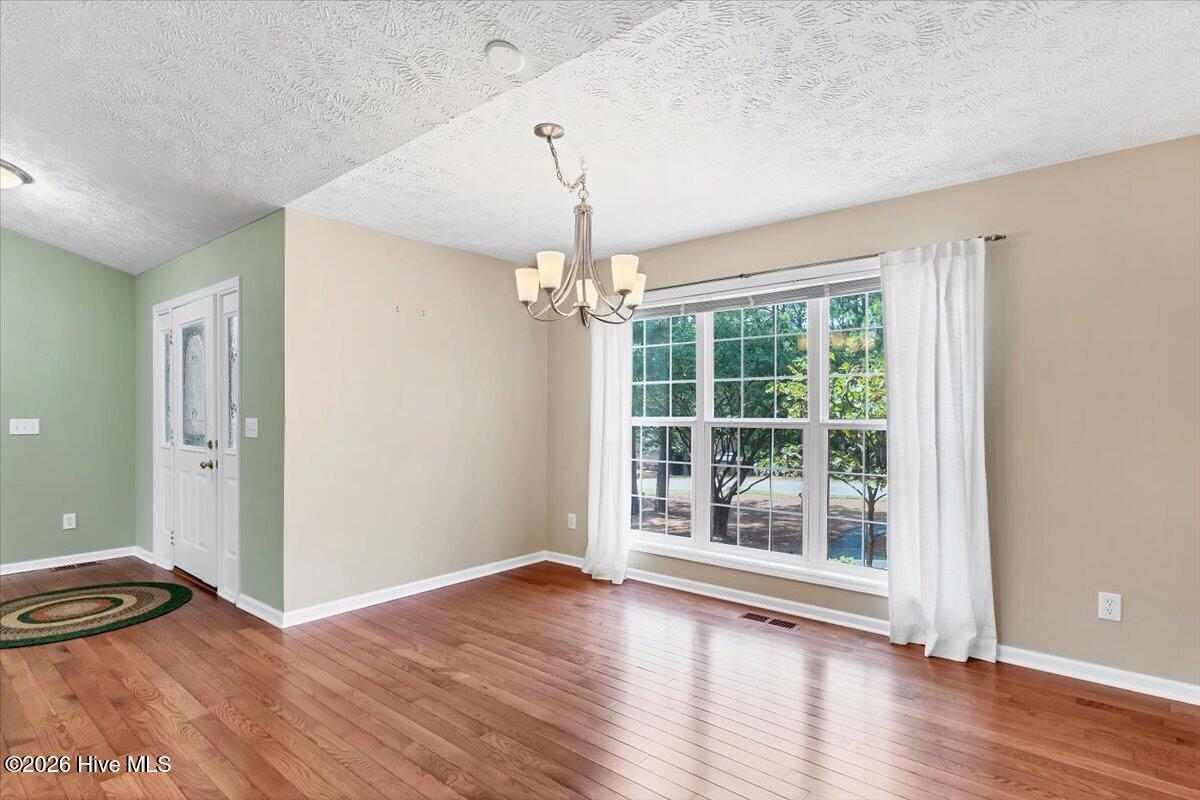 3 Oak Tree Lane Property Photo 7