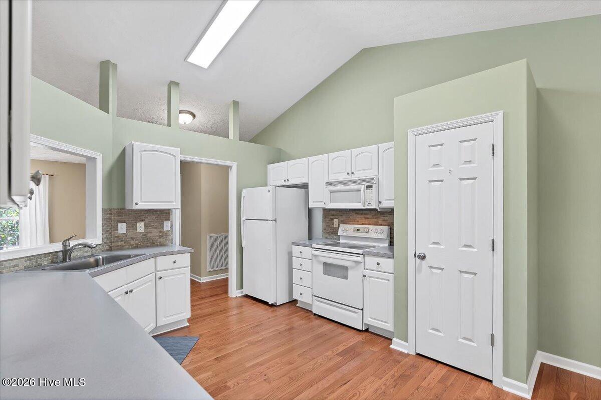 3 Oak Tree Lane Property Photo 19