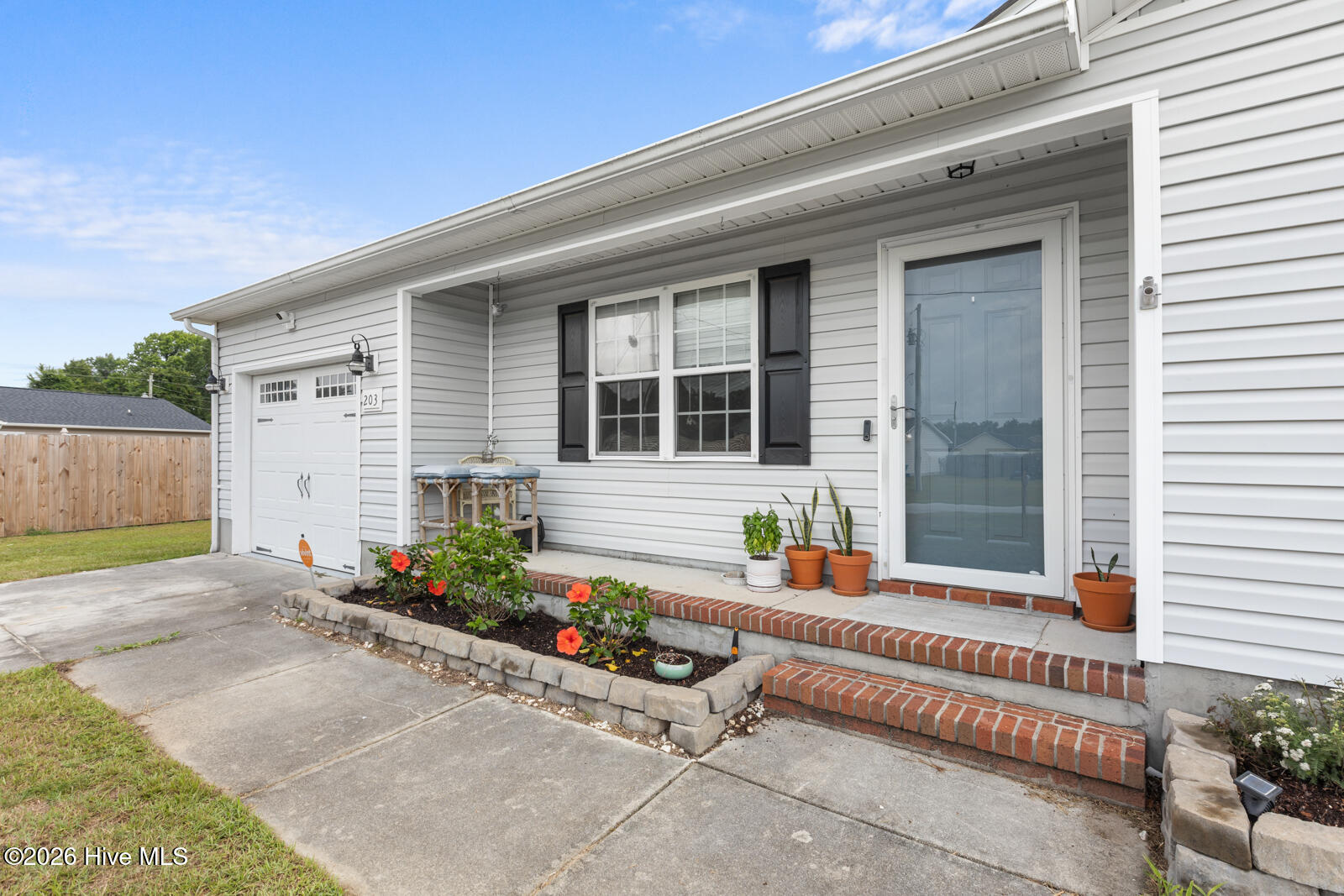 203 Wingspread Lane Property Photo 3