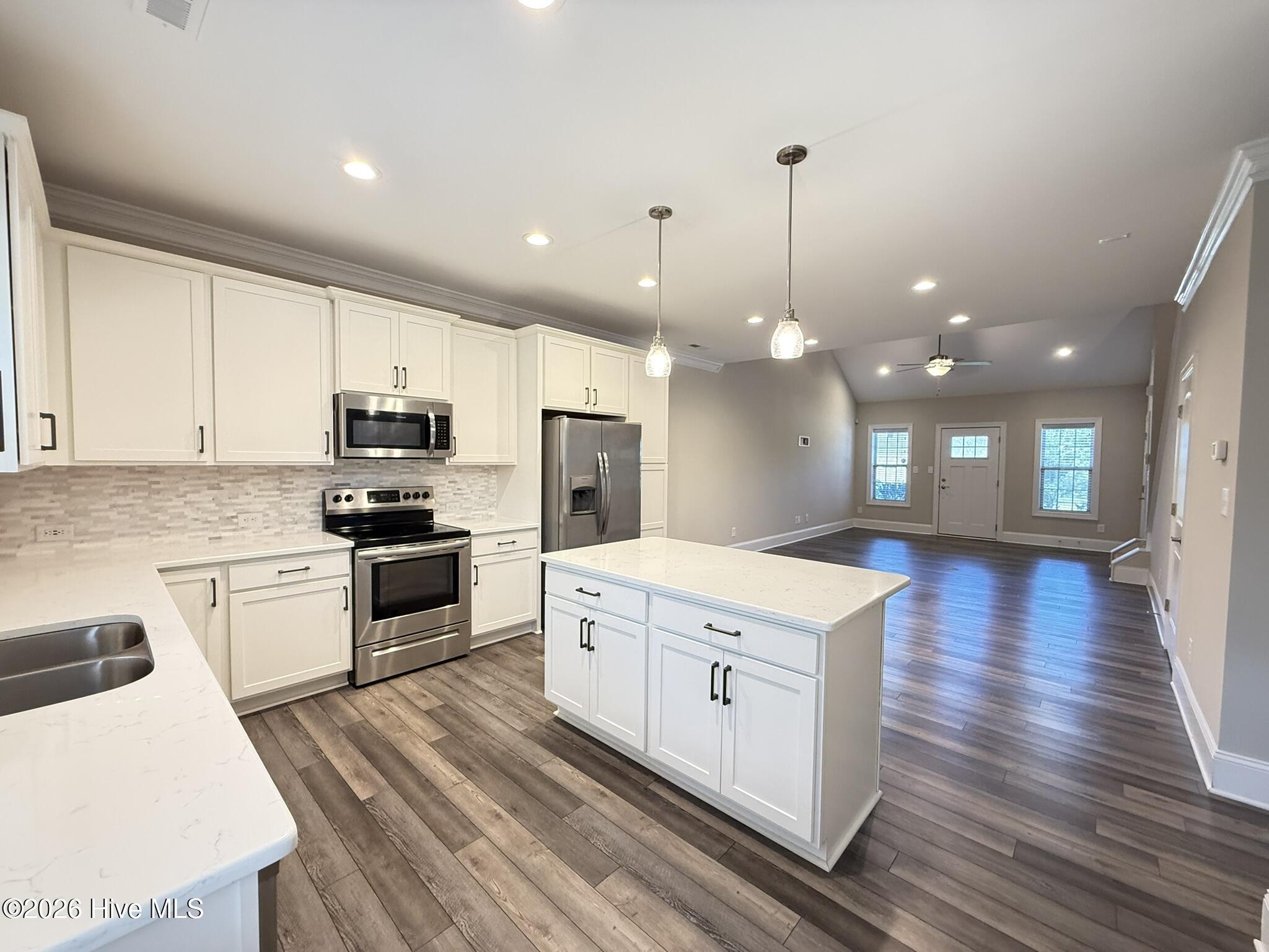 121 Lark Drive Property Photo 8