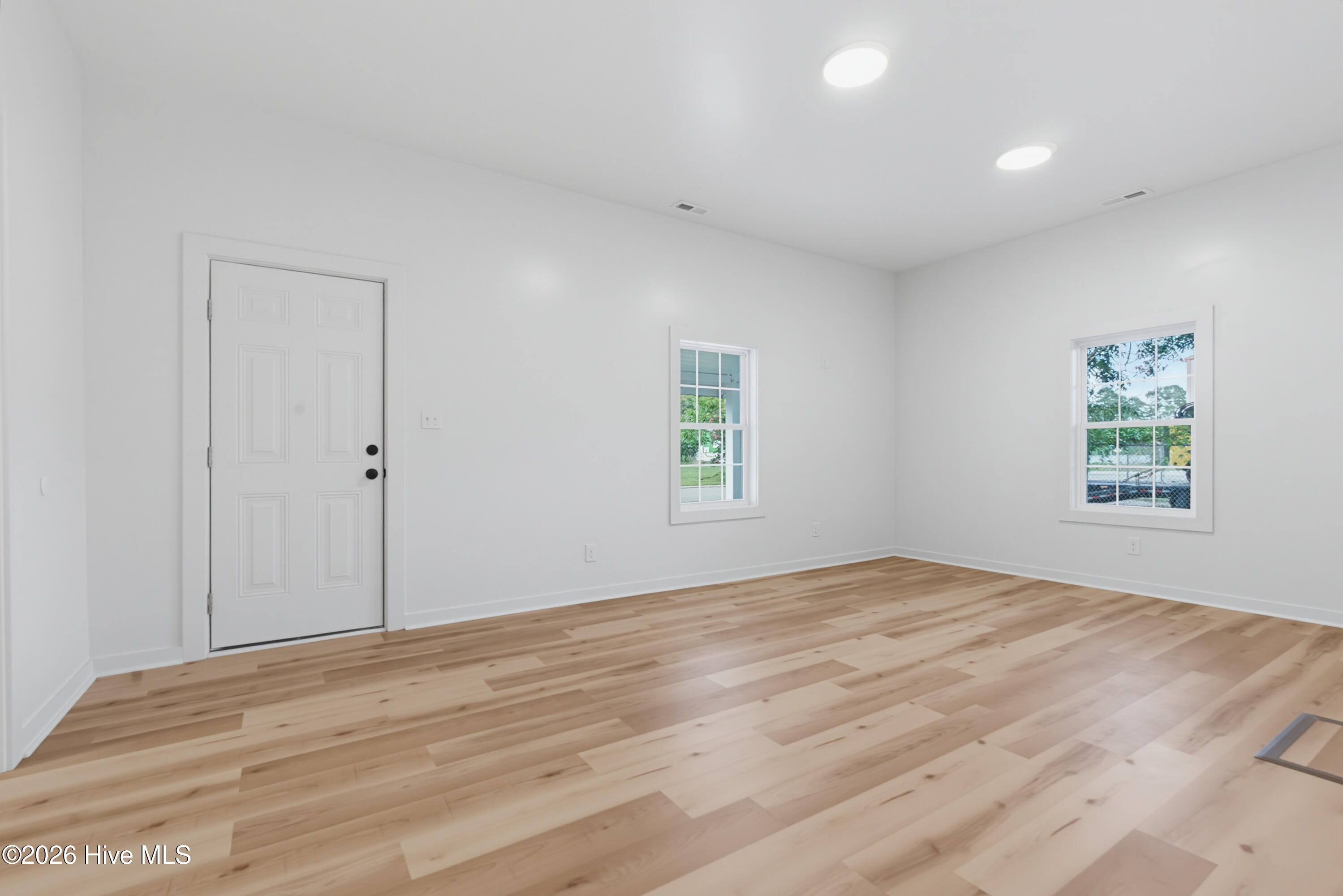 316 E Walter Street Property Photo 11