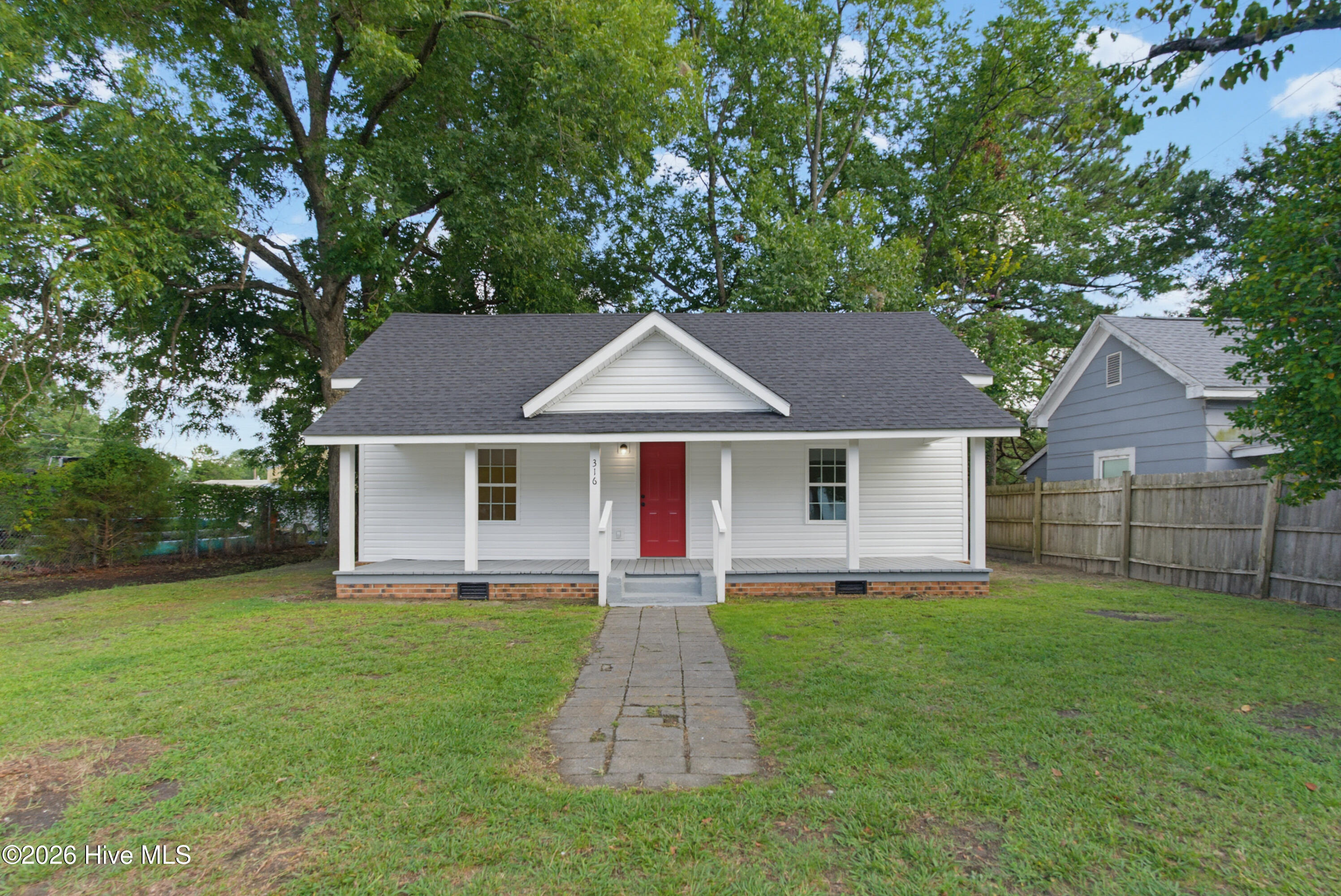 316 E Walter Street Property Photo 39