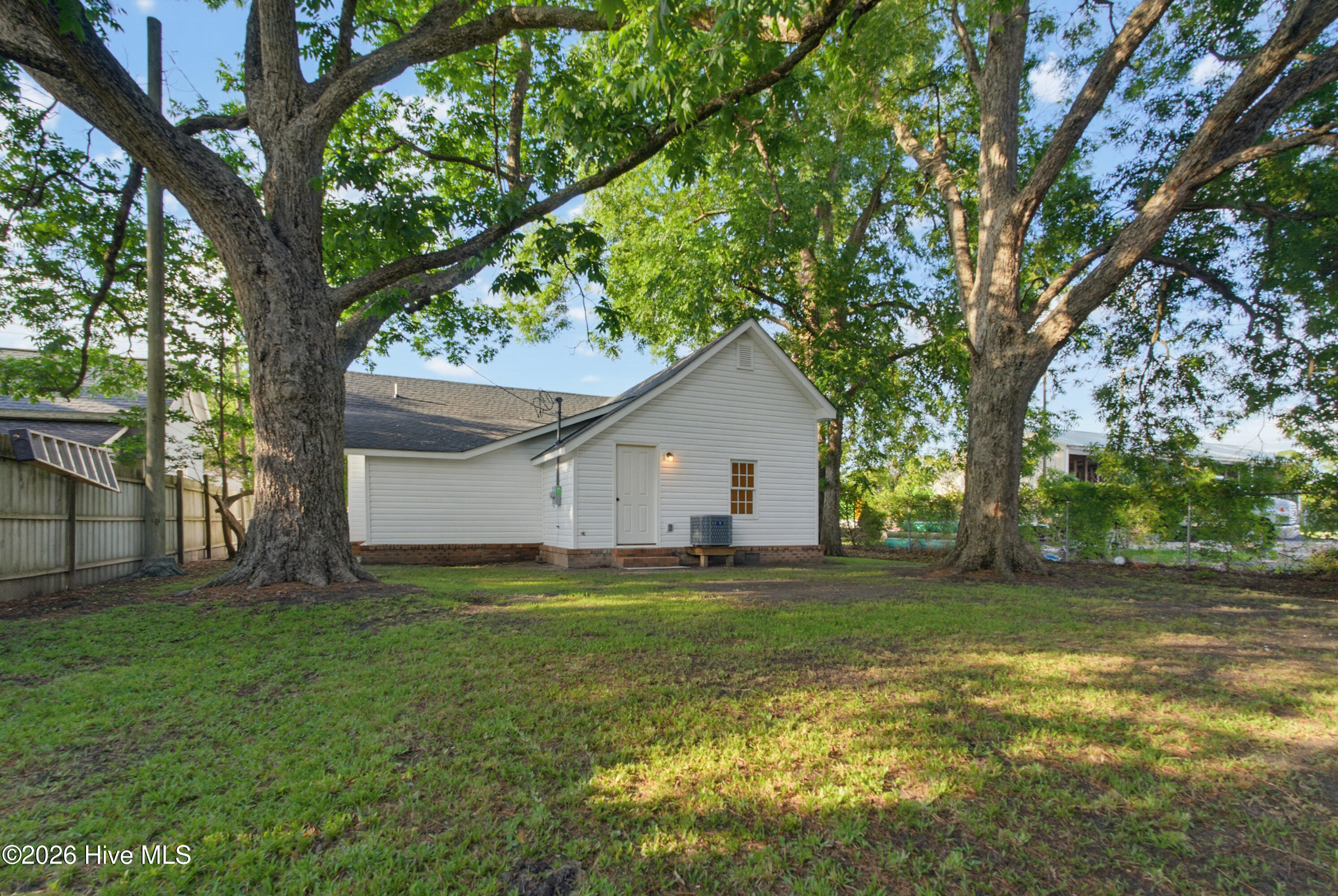 316 E Walter Street Property Photo 40