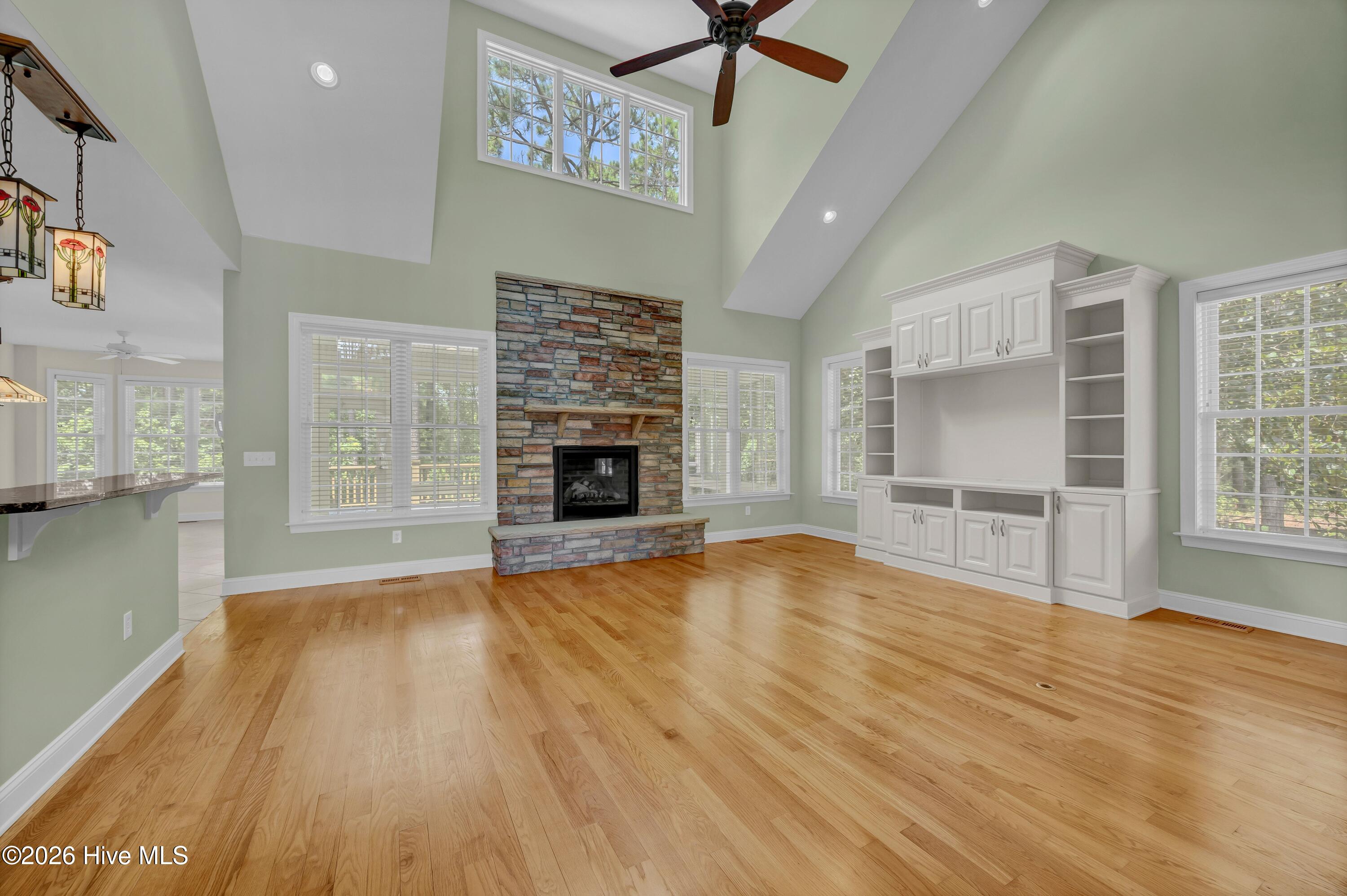 364 Broad Leaf Lane Se Property Photo 16