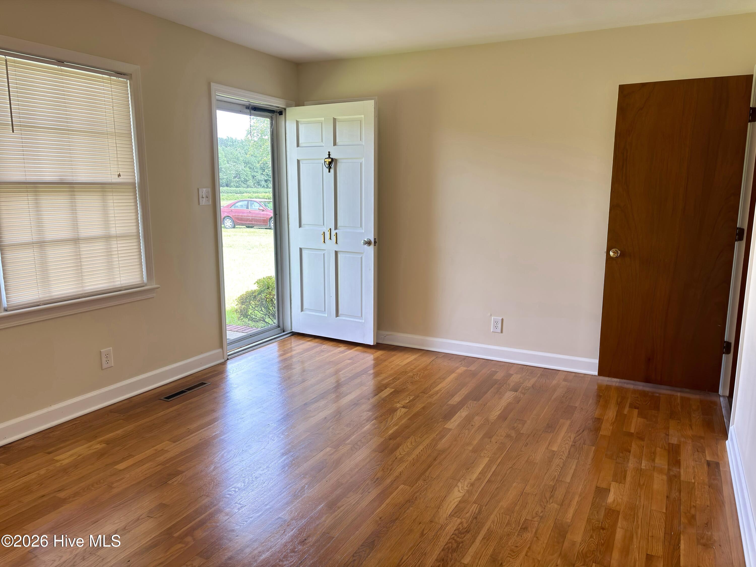 111 Varsity Road Property Photo 5