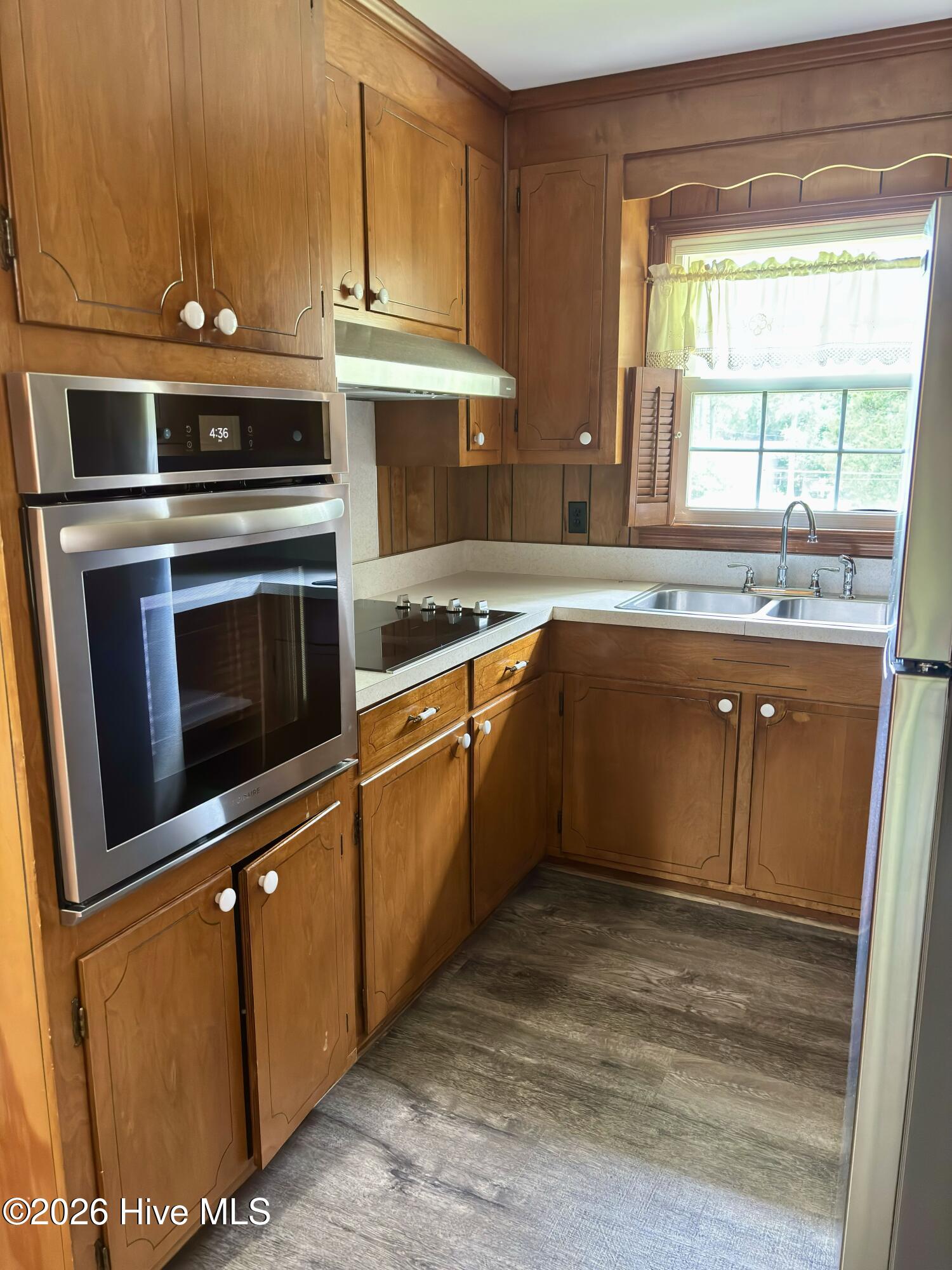 111 Varsity Road Property Photo 14