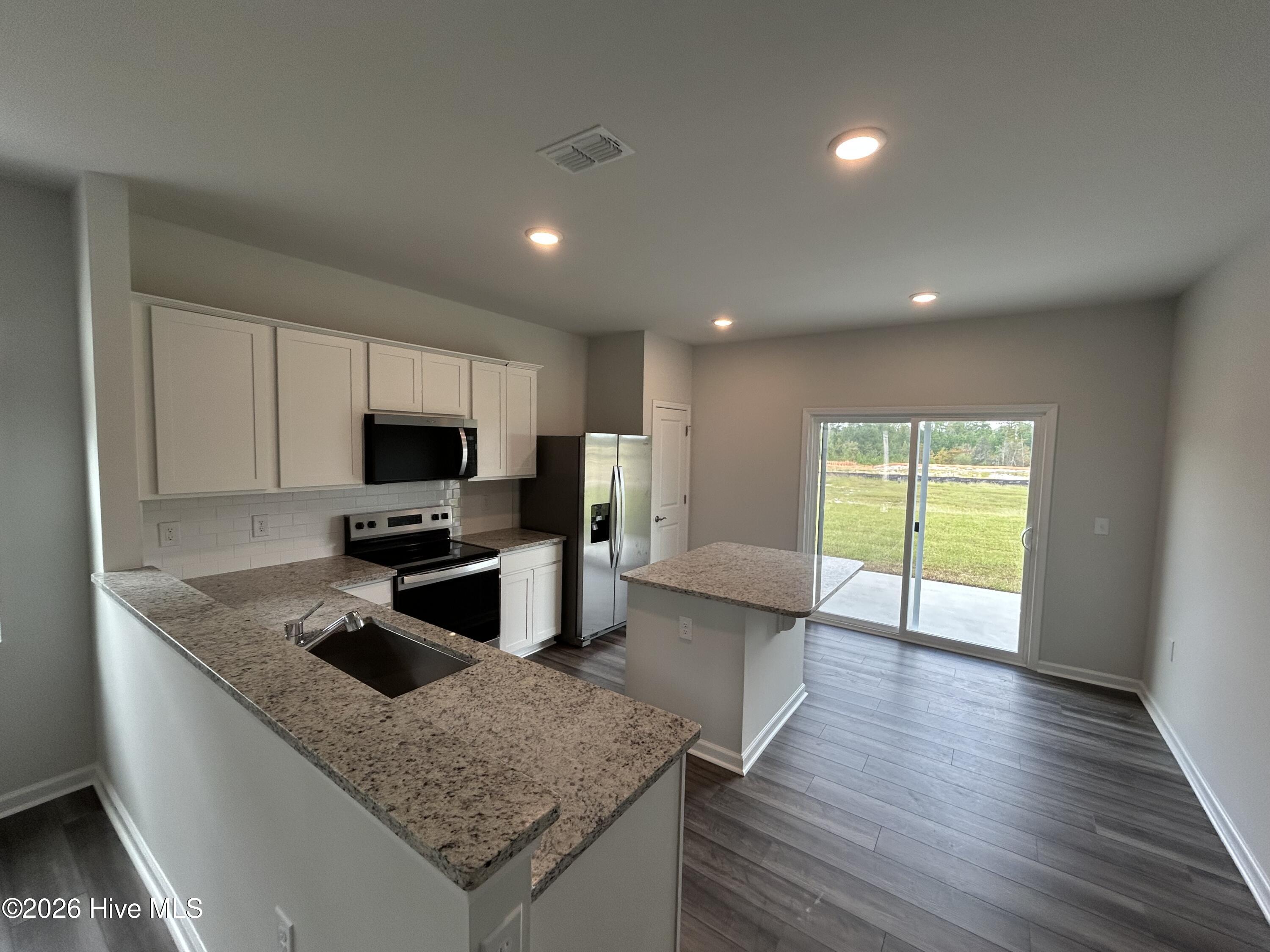 571 Coronado Avenue Se Property Photo 2
