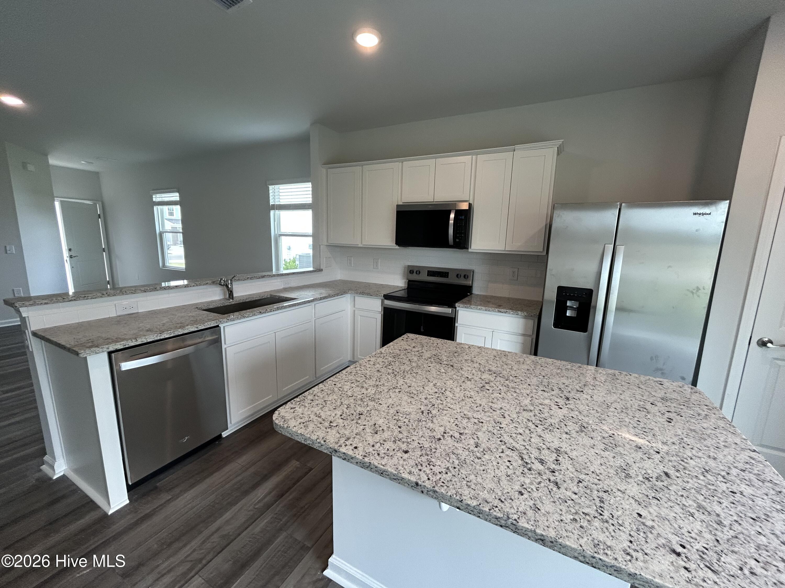 571 Coronado Avenue Se Property Photo 4