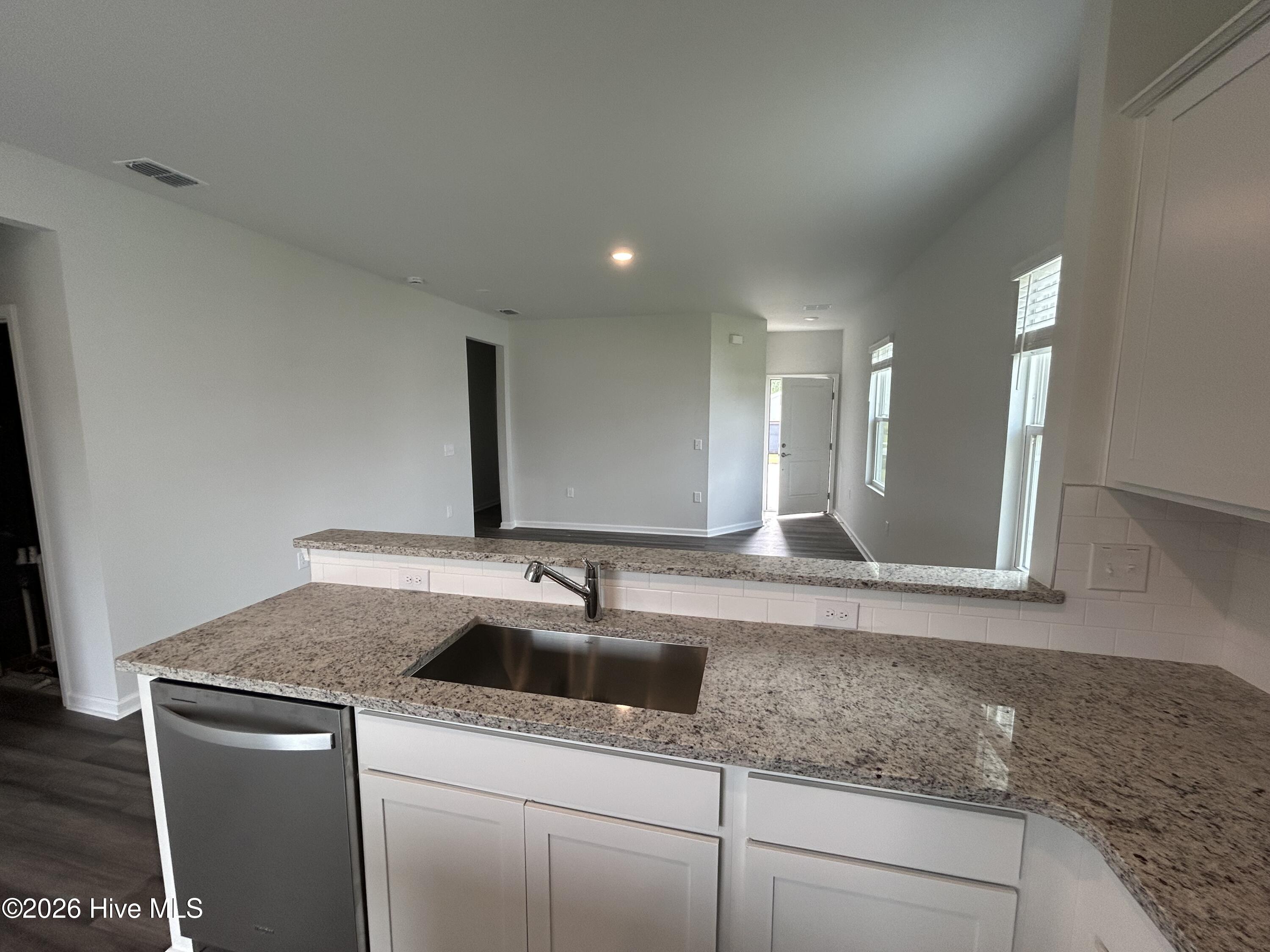 571 Coronado Avenue Se Property Photo 9