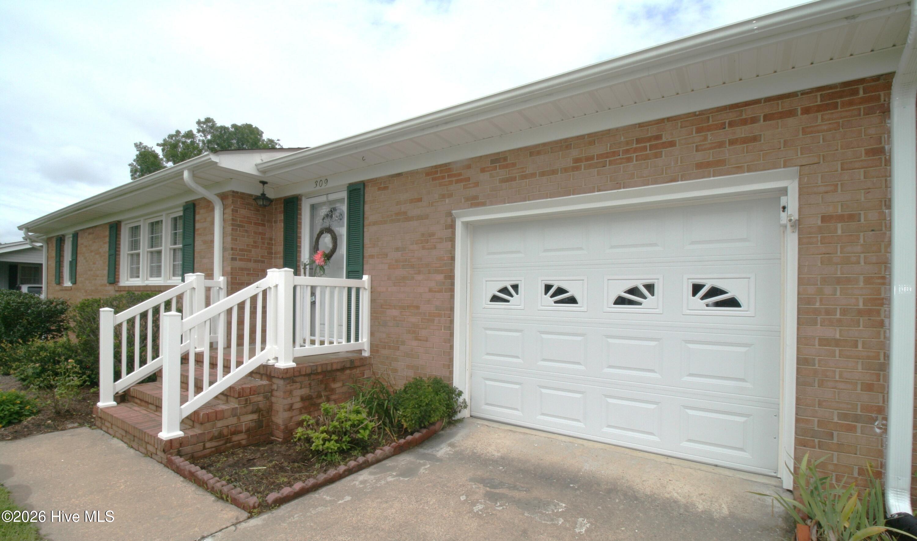 309 General Pettigrew Drive Property Photo 4