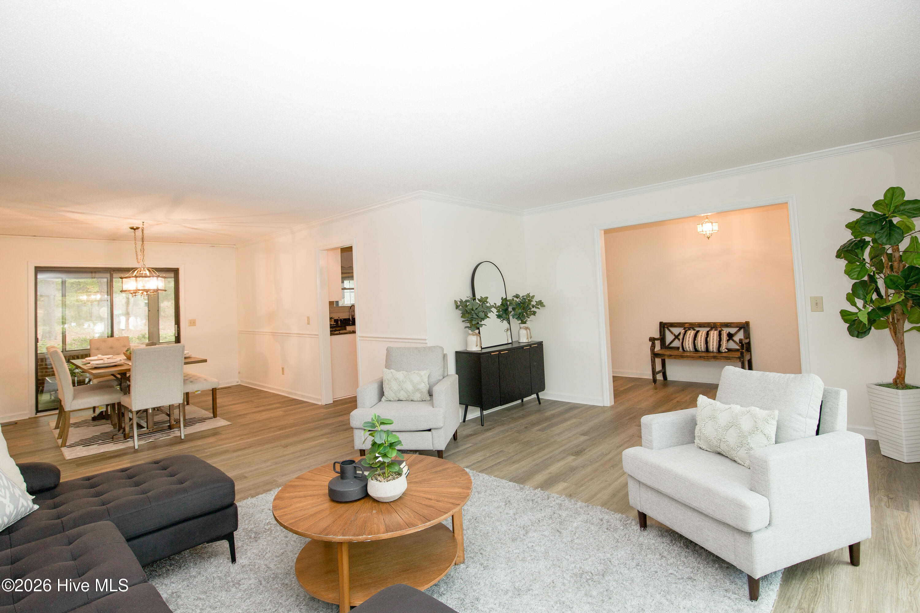 48 Martin Drive Property Photo 6