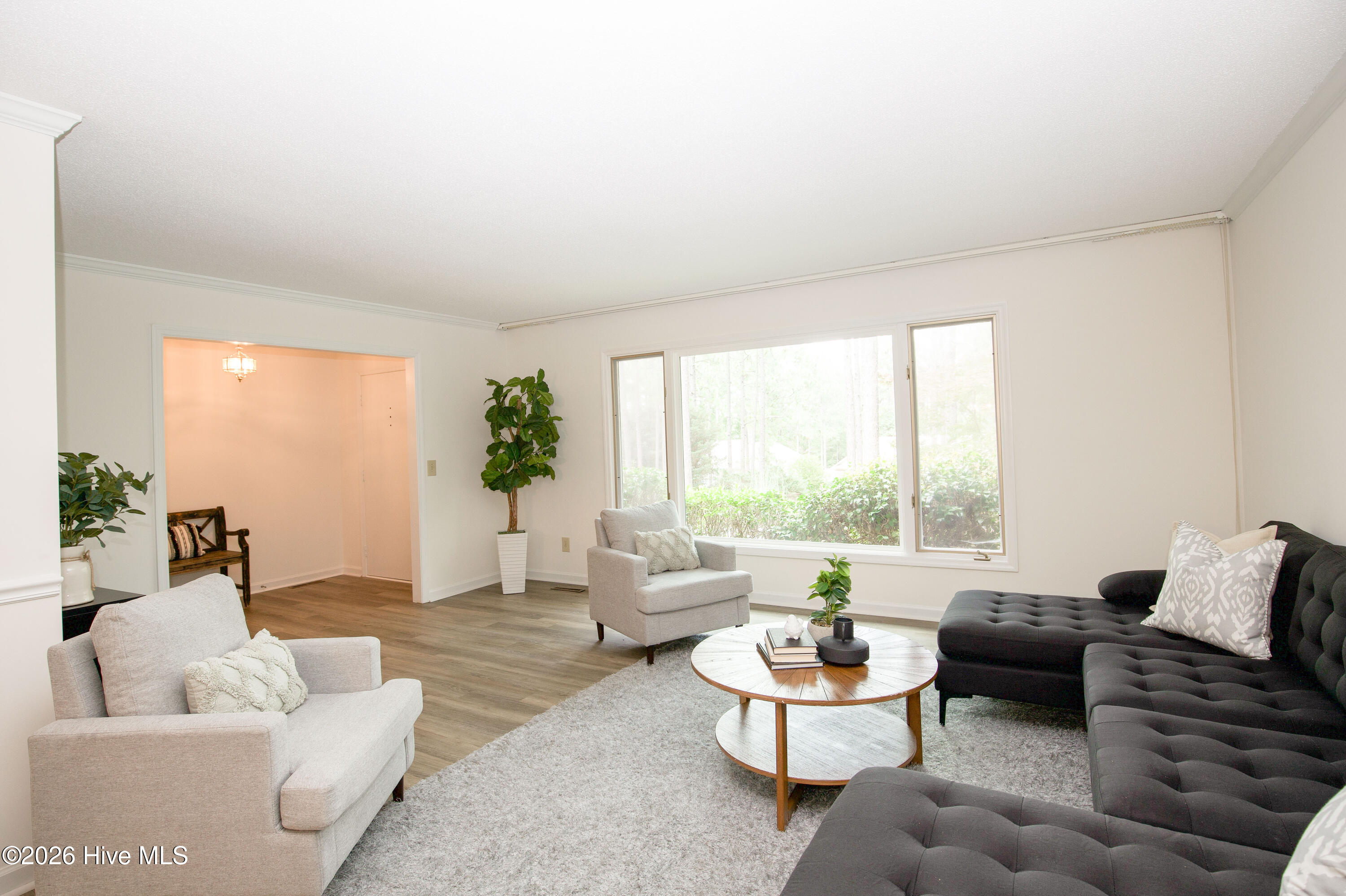 48 Martin Drive Property Photo 8