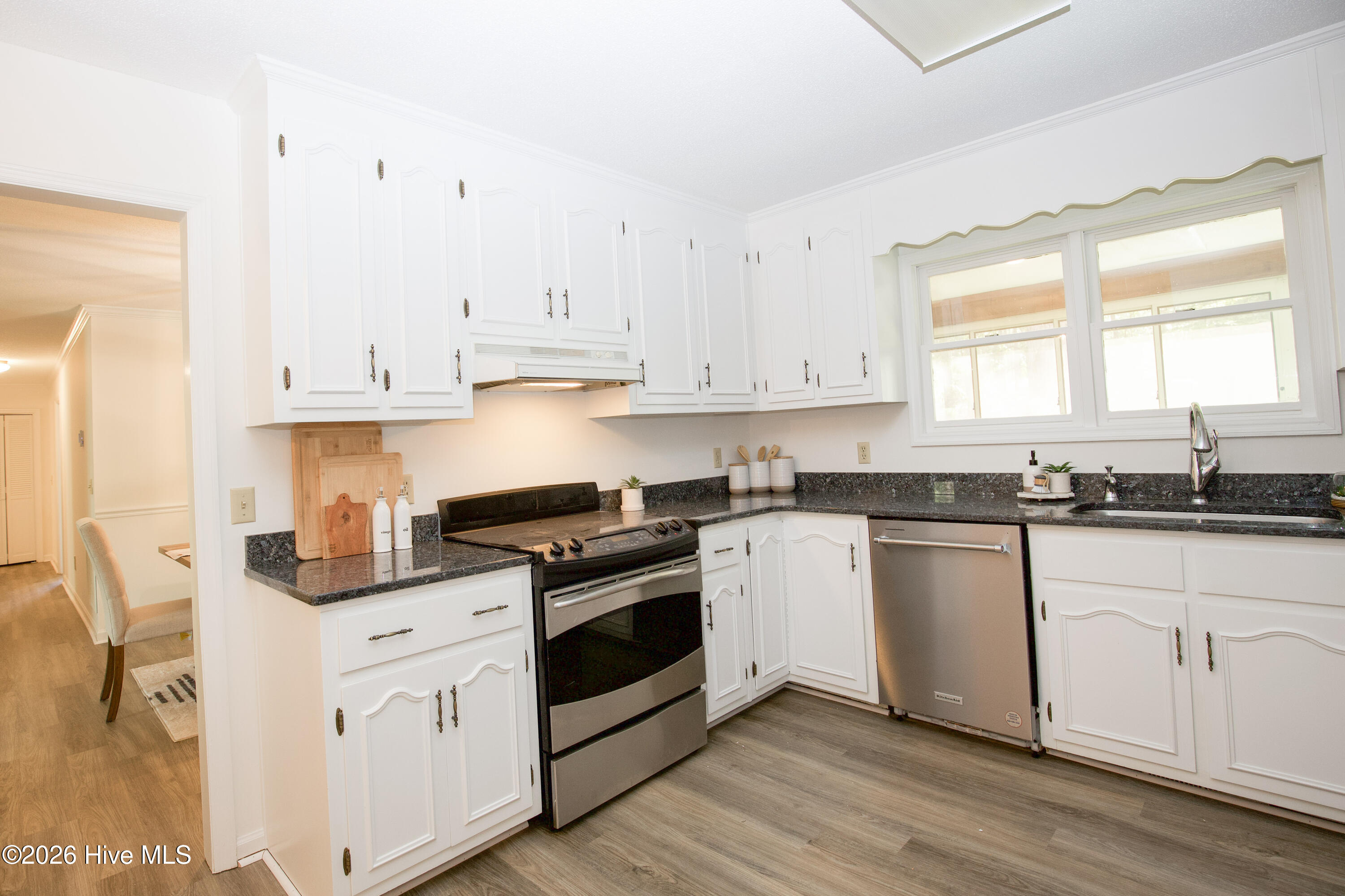 48 Martin Drive Property Photo 11