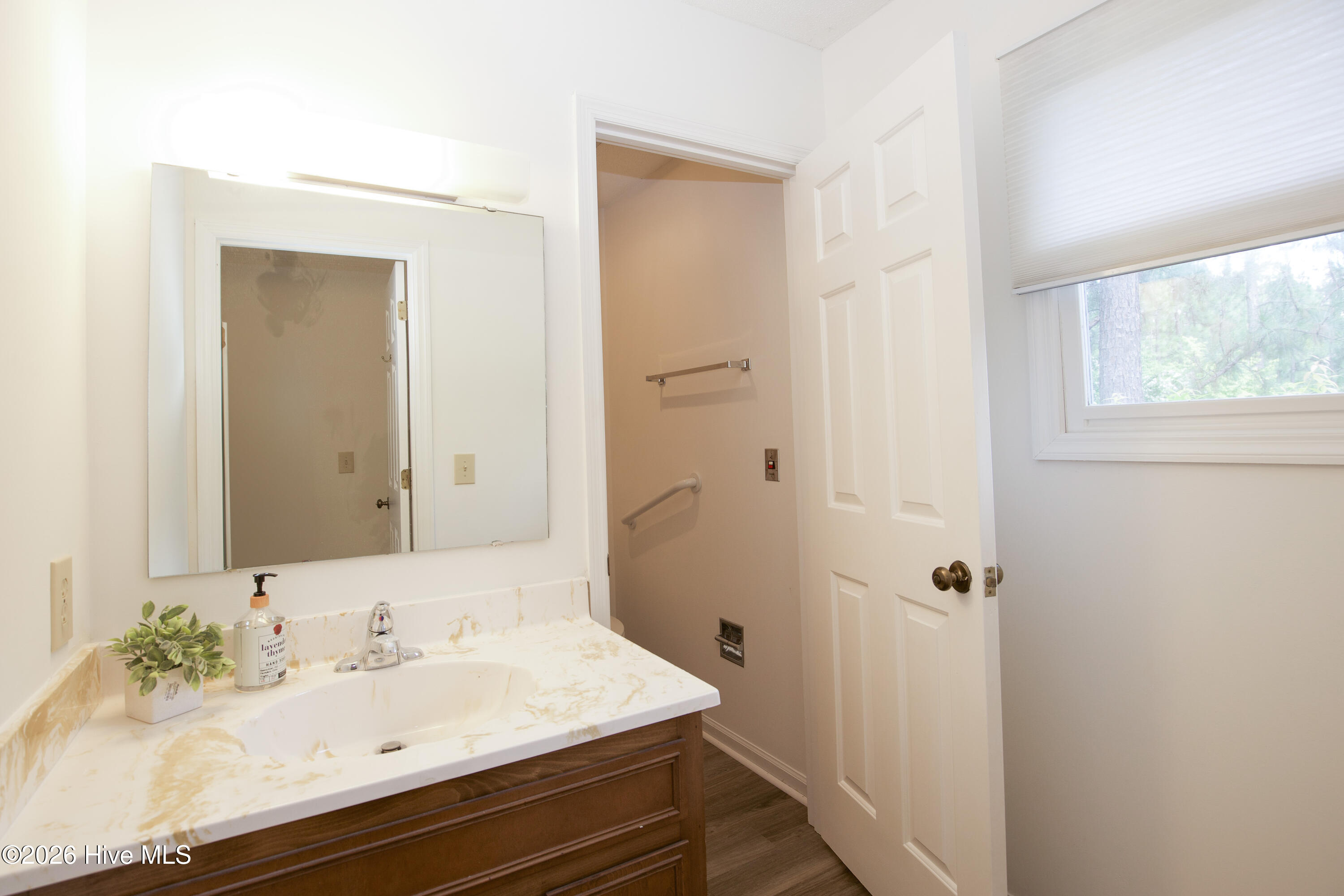 48 Martin Drive Property Photo 21