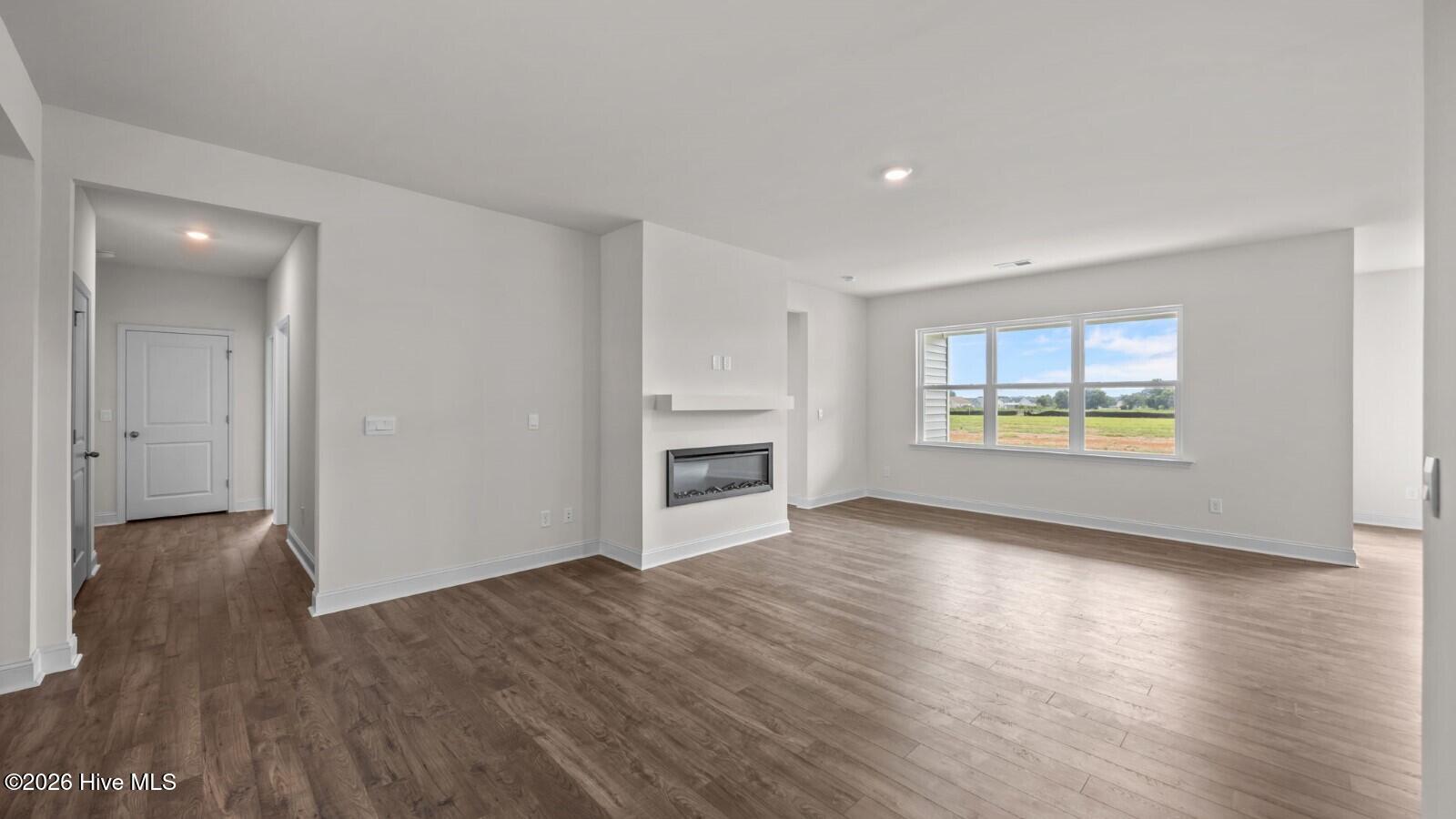 10515 Beard Way Property Photo 5