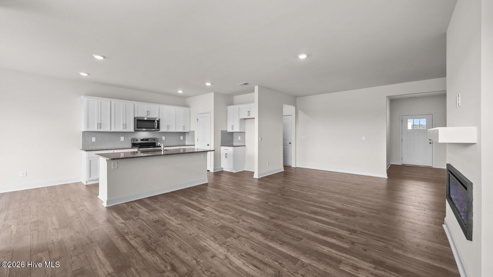 10515 Beard Way Property Photo 7