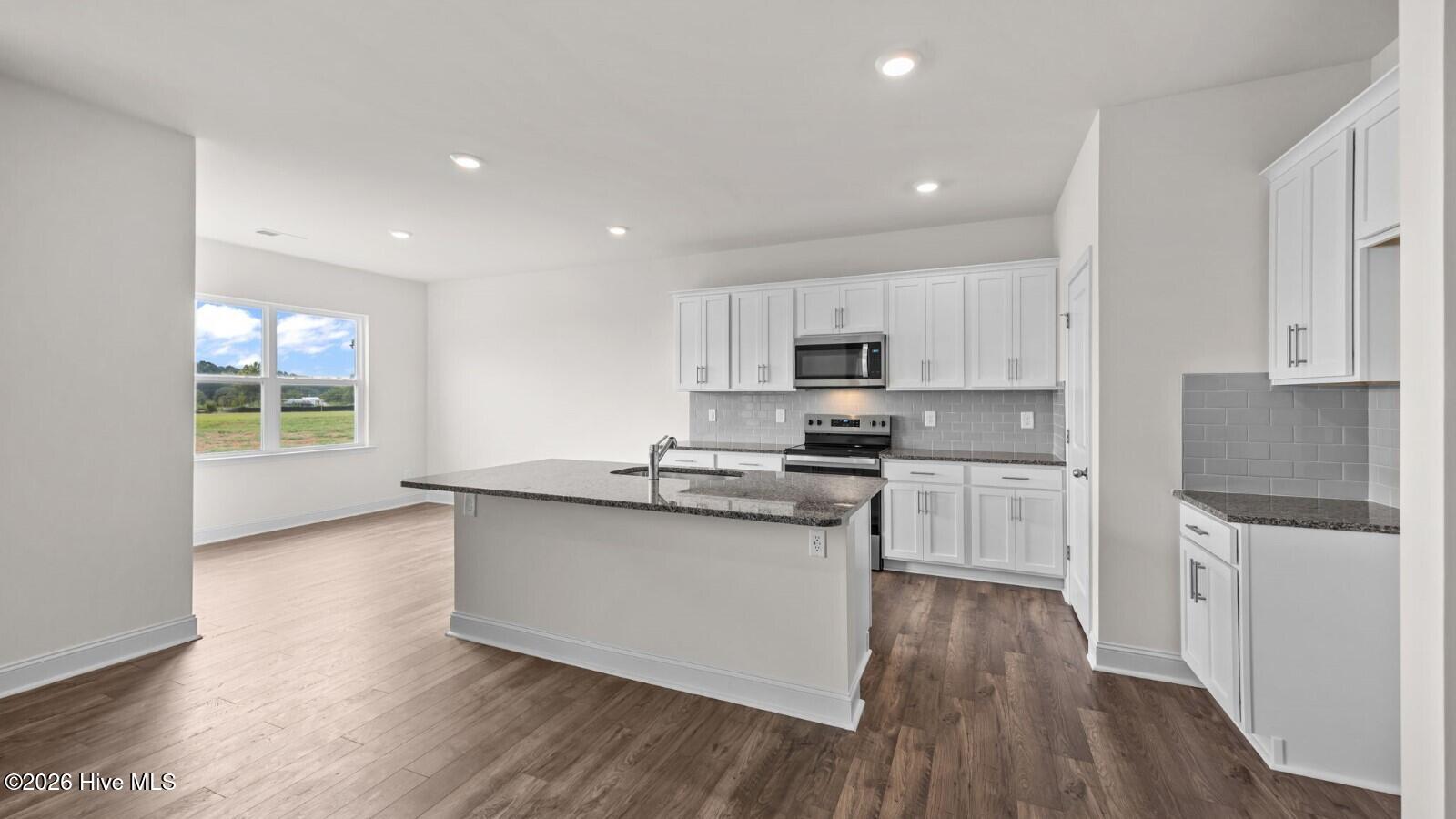 10515 Beard Way Property Photo 8