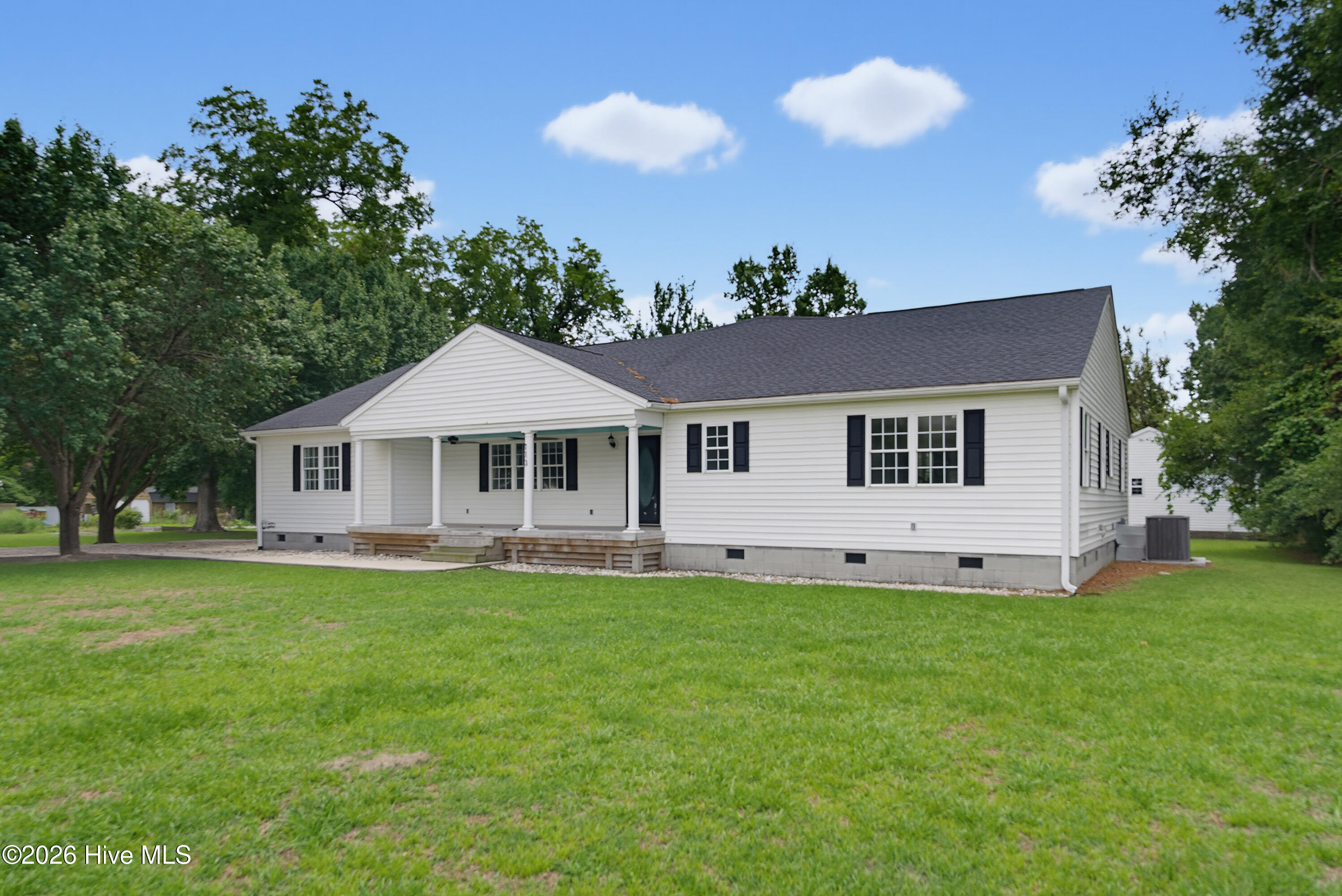113 Stuart Avenue Property Photo 4