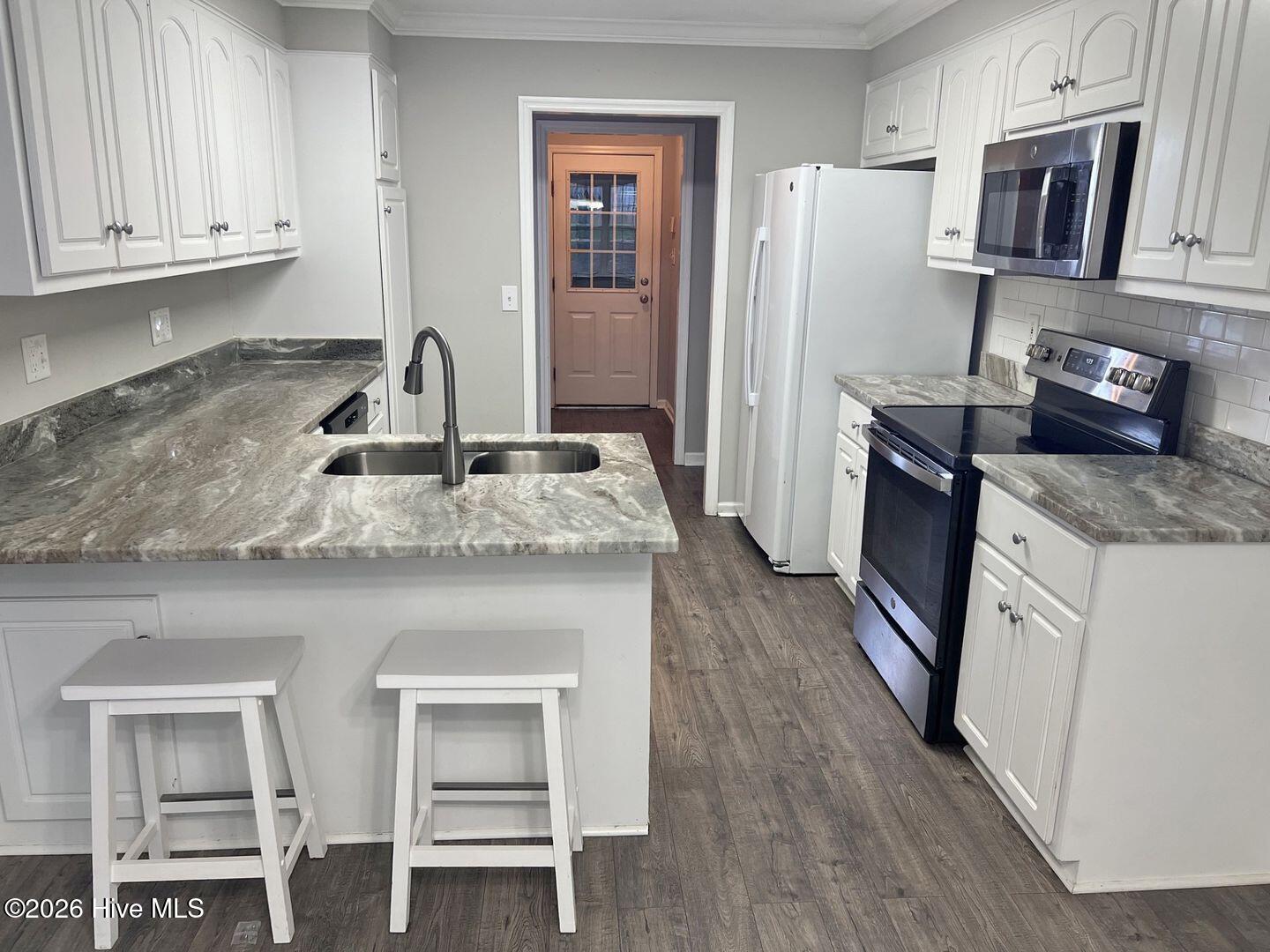 4867 Flagstone Court Property Photo 12