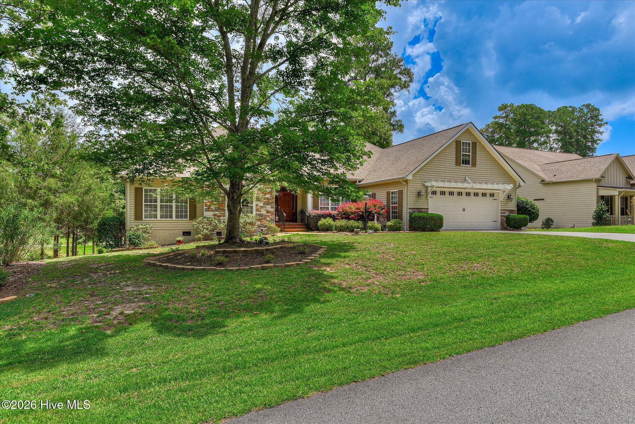 275 Fairway Drive Property Photo 2