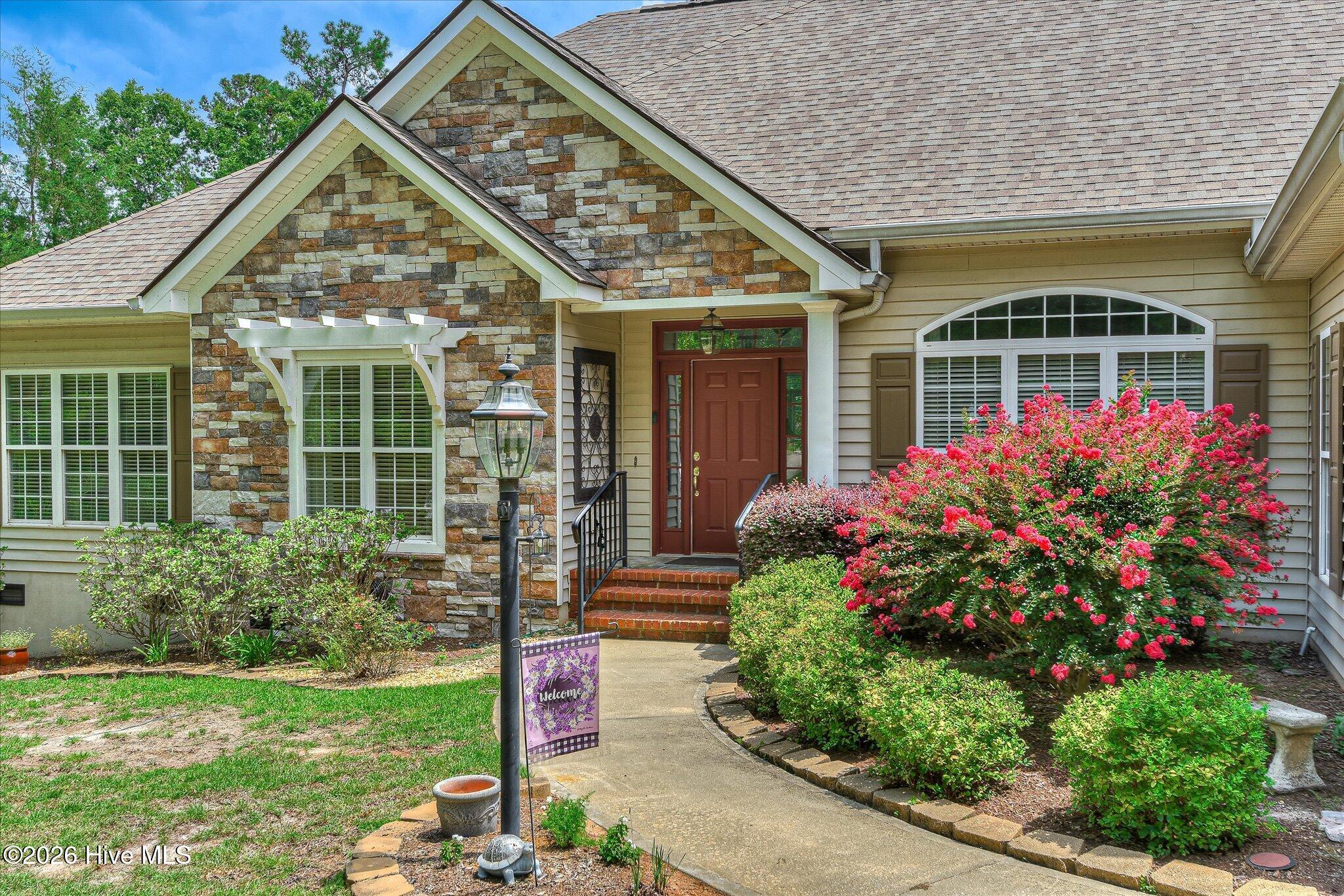 275 Fairway Drive Property Photo 6