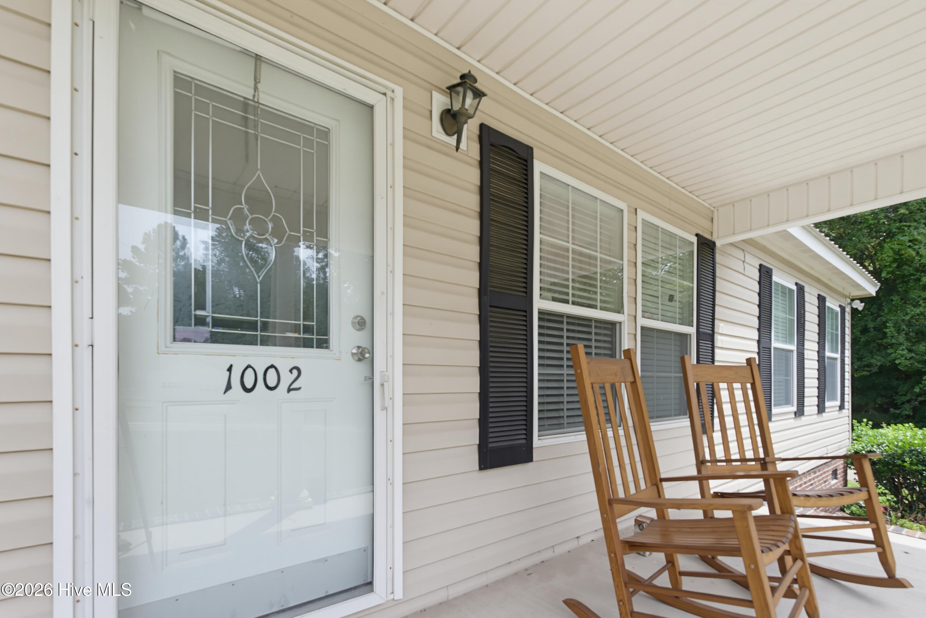 1002 First Avenue Property Photo 6