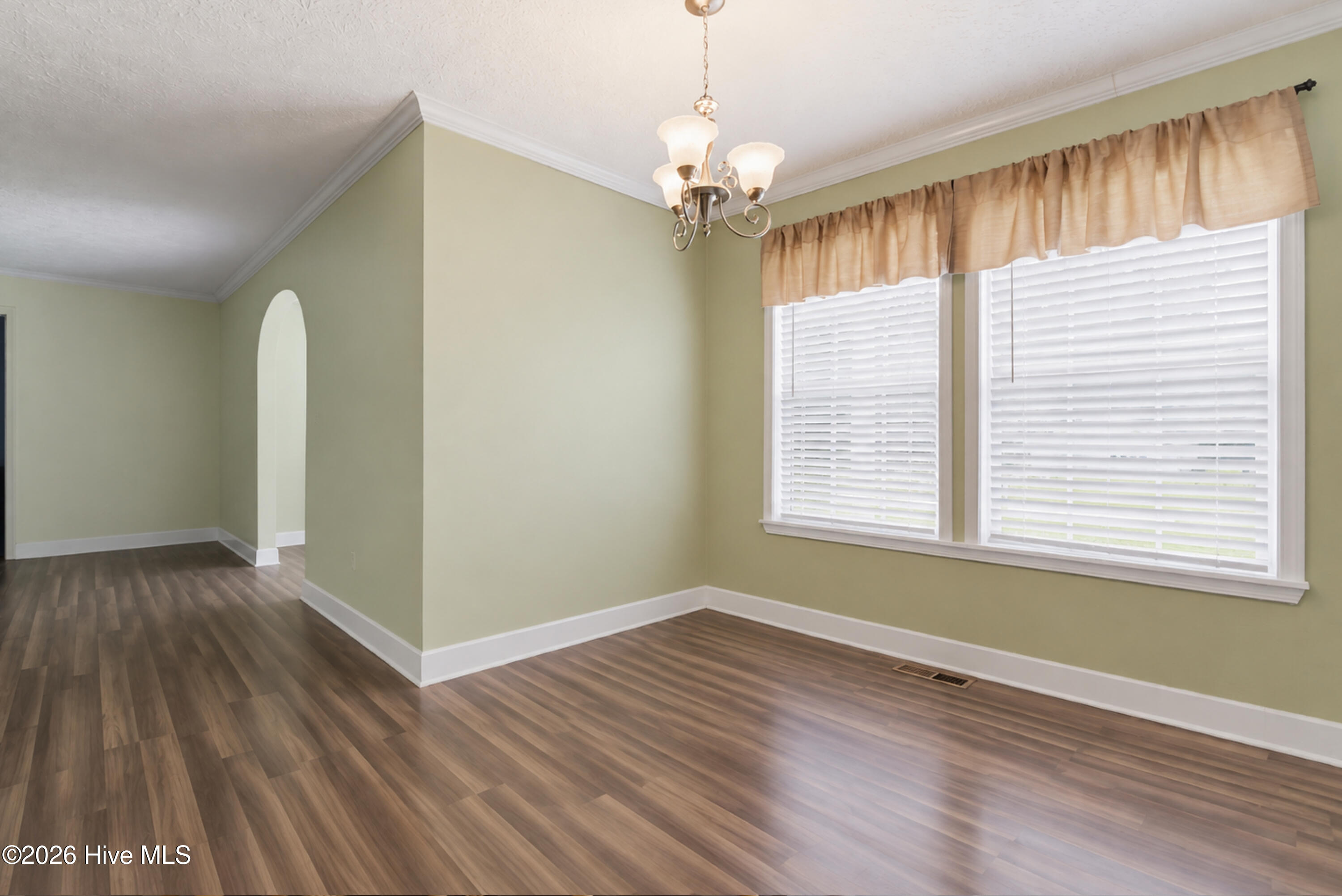 1002 First Avenue Property Photo 14