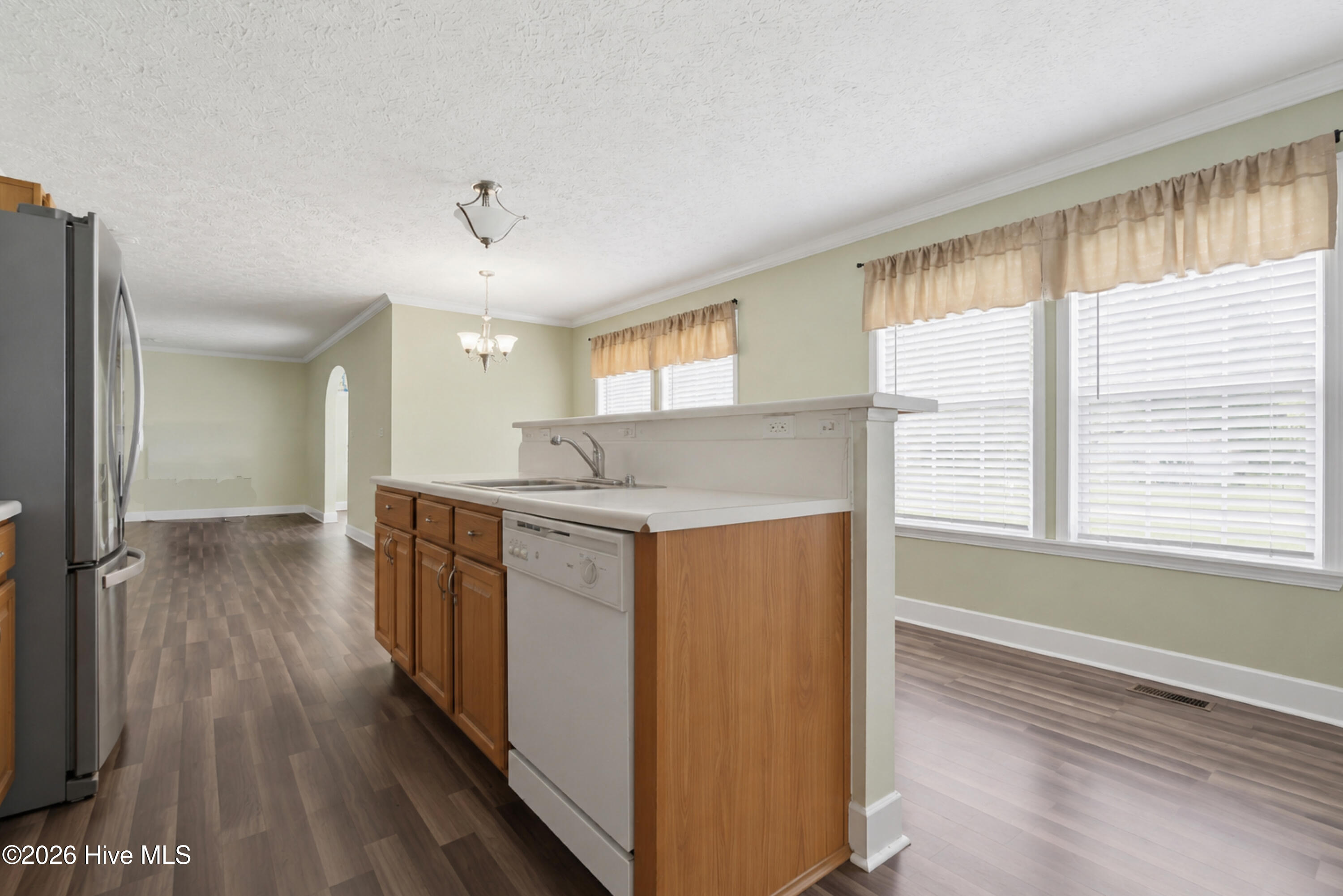 1002 First Avenue Property Photo 15