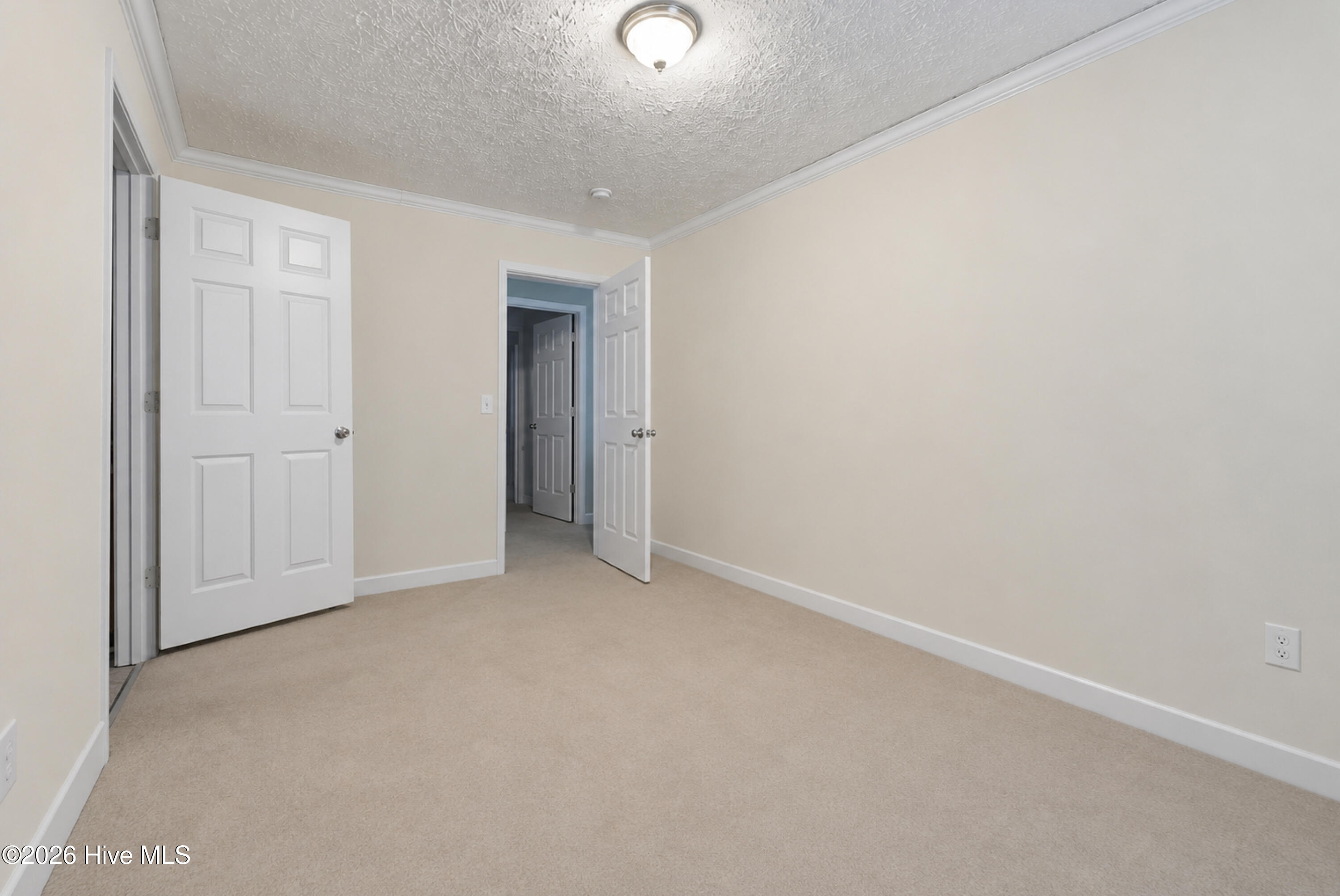 1002 First Avenue Property Photo 19