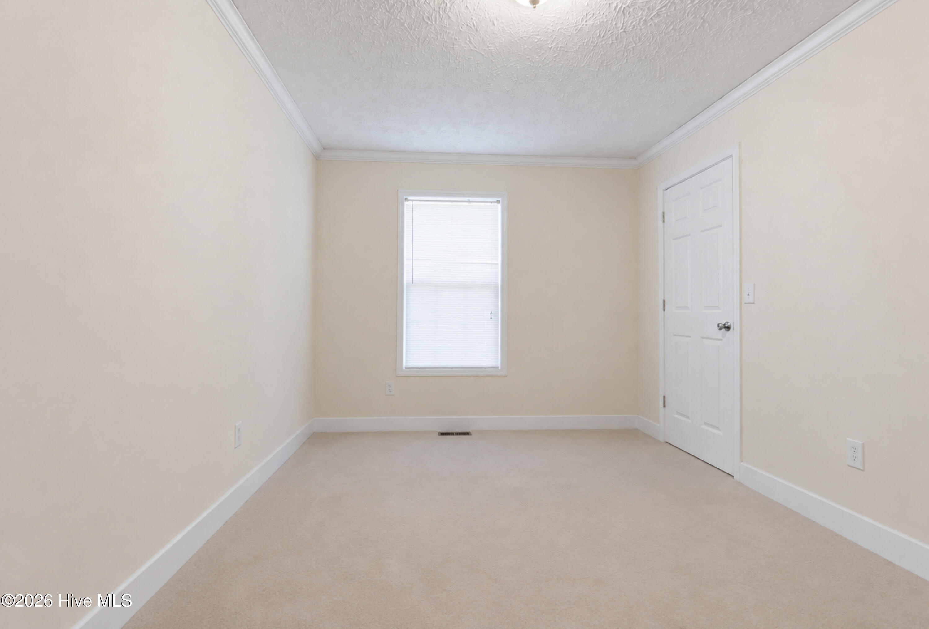 1002 First Avenue Property Photo 20